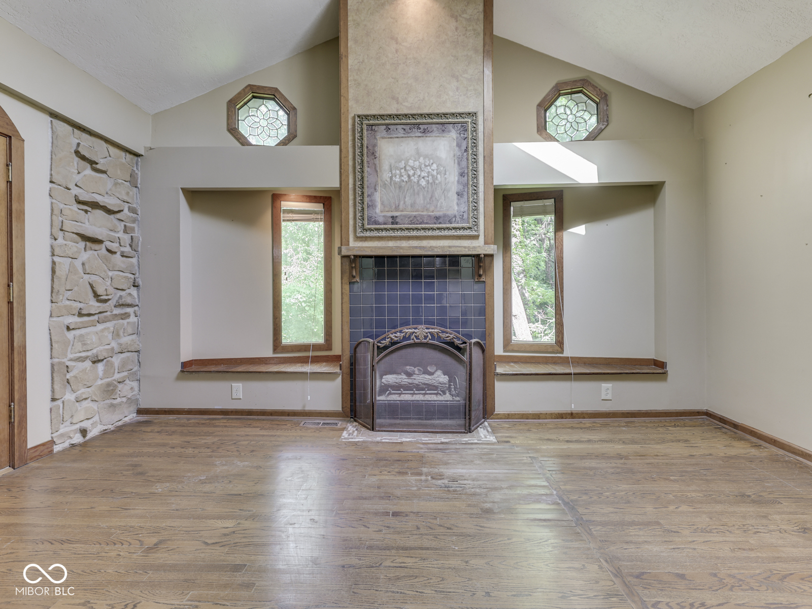 6796 Travis Place