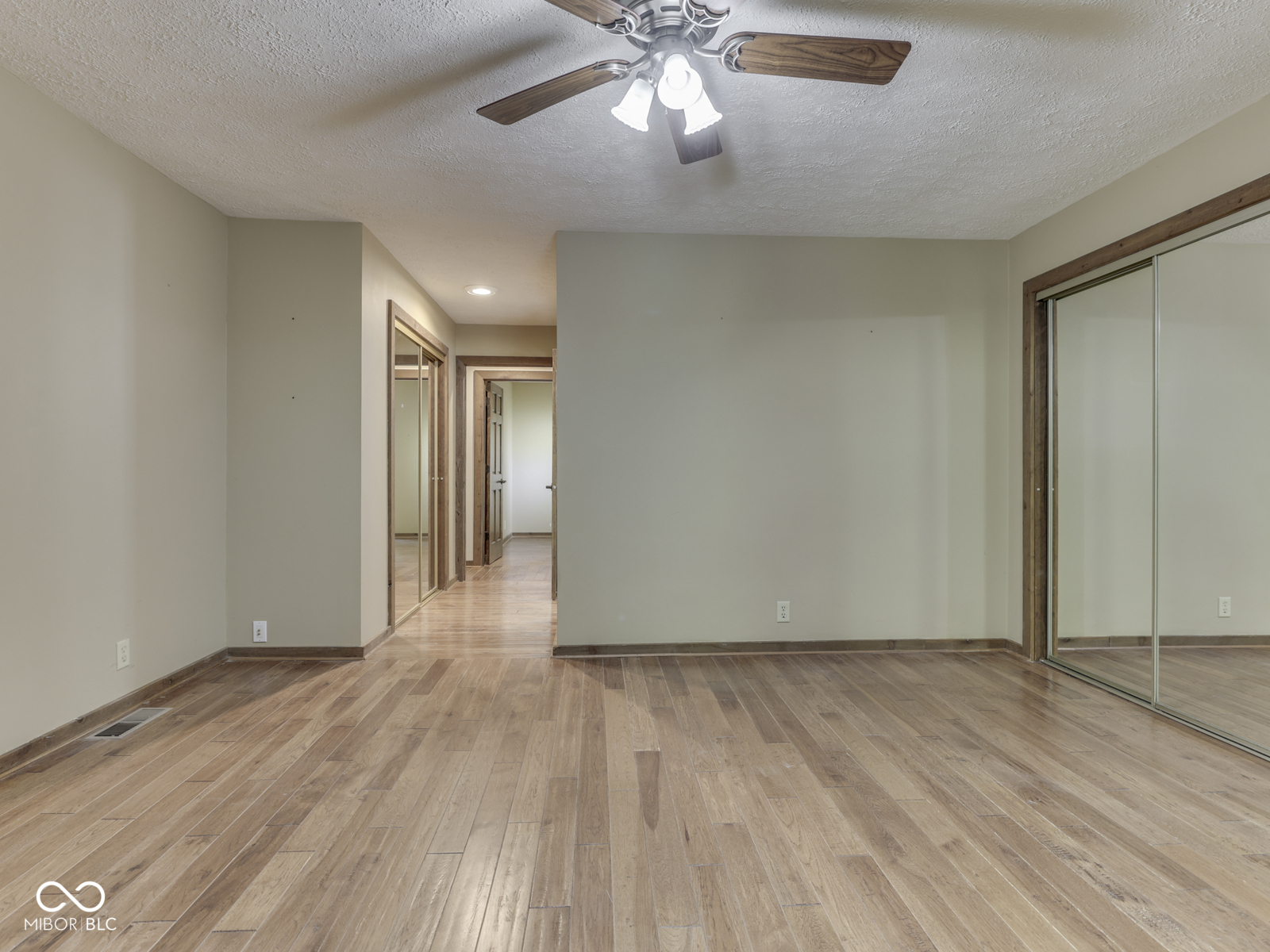 6796 Travis Place
