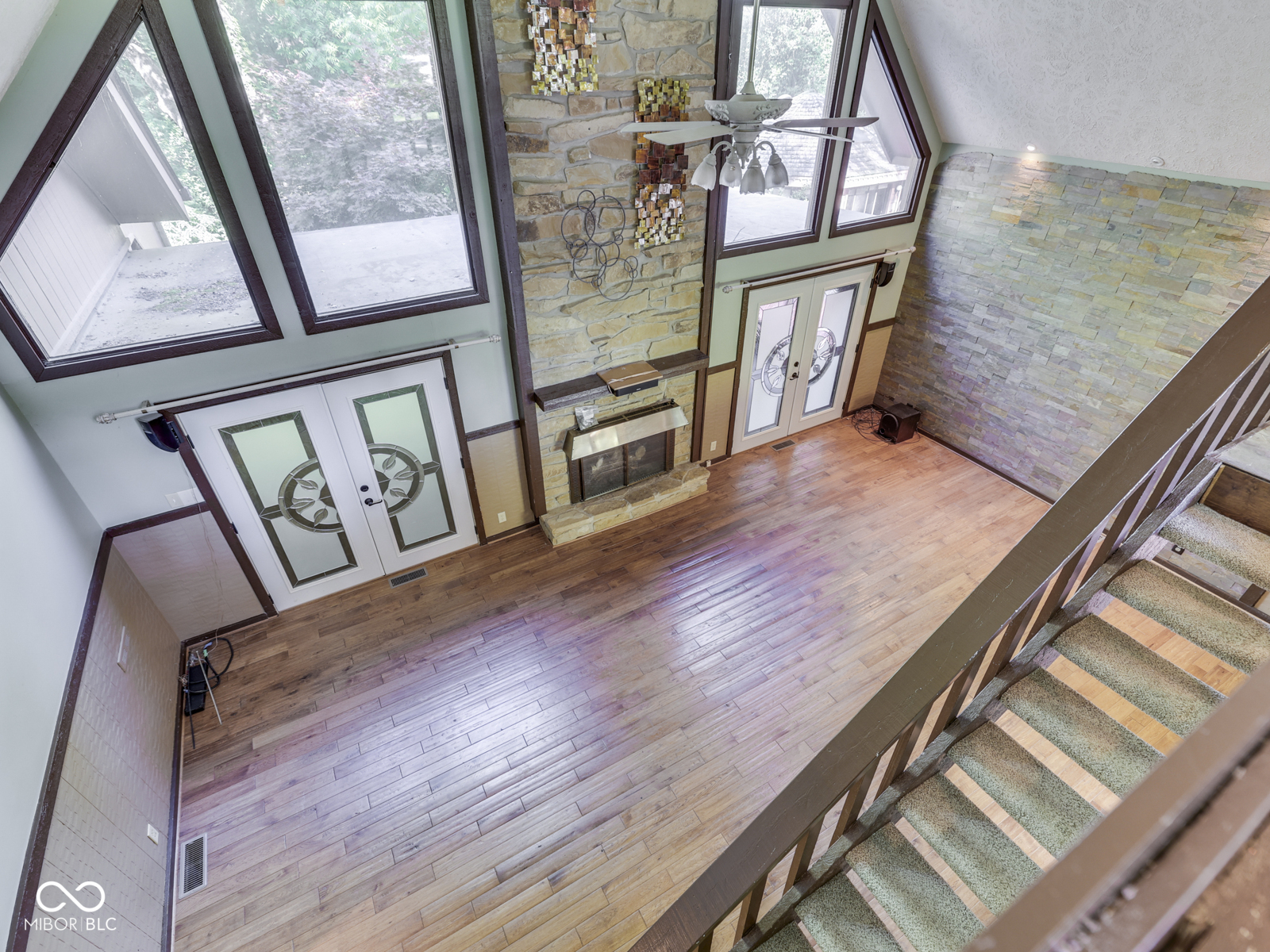 6796 Travis Place