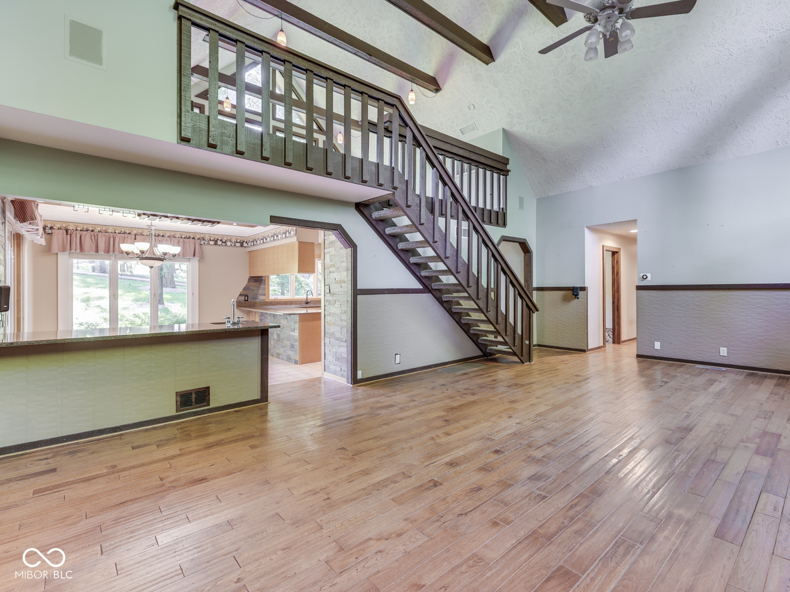 6796 Travis Place