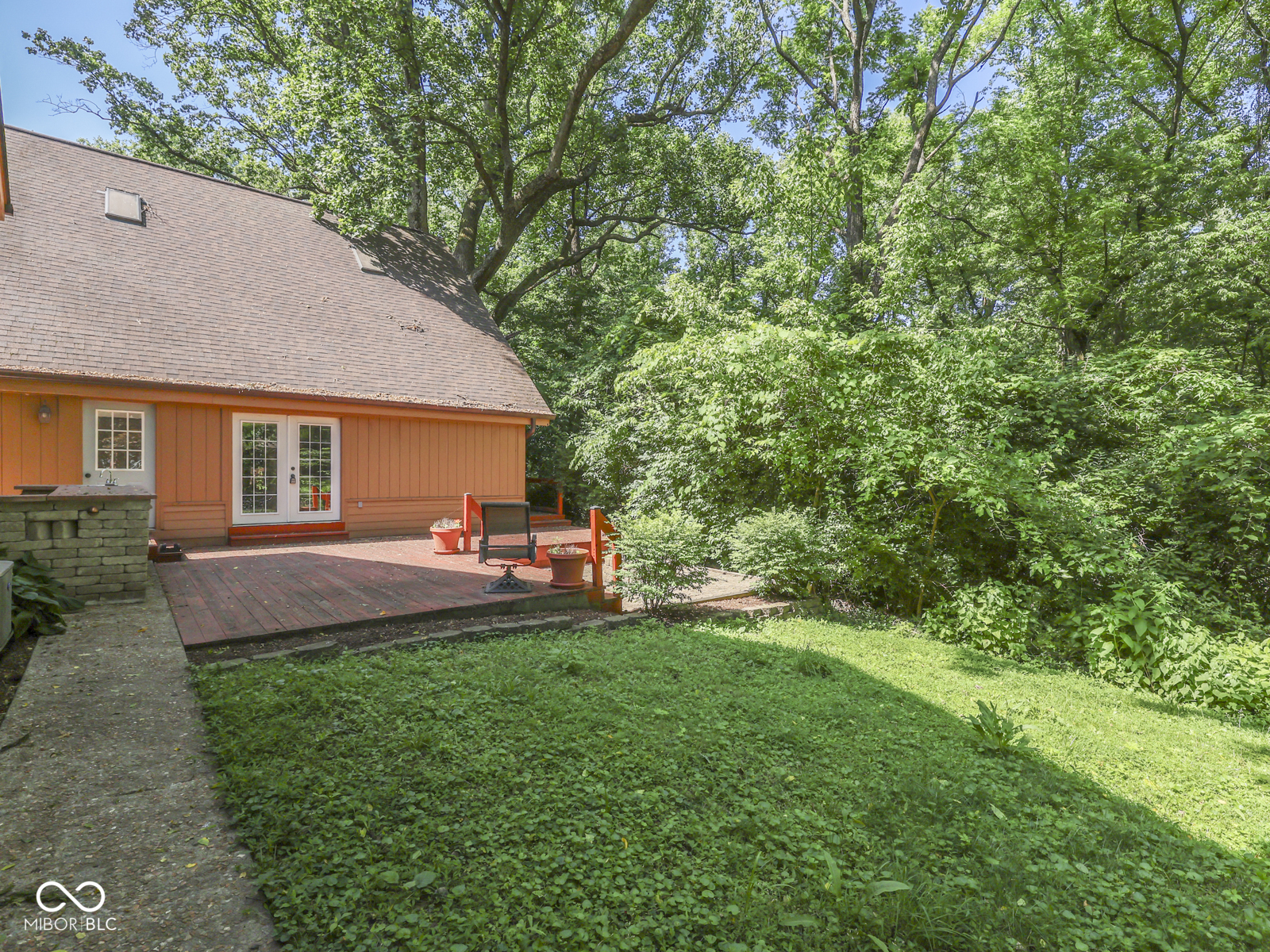 6796 Travis Place