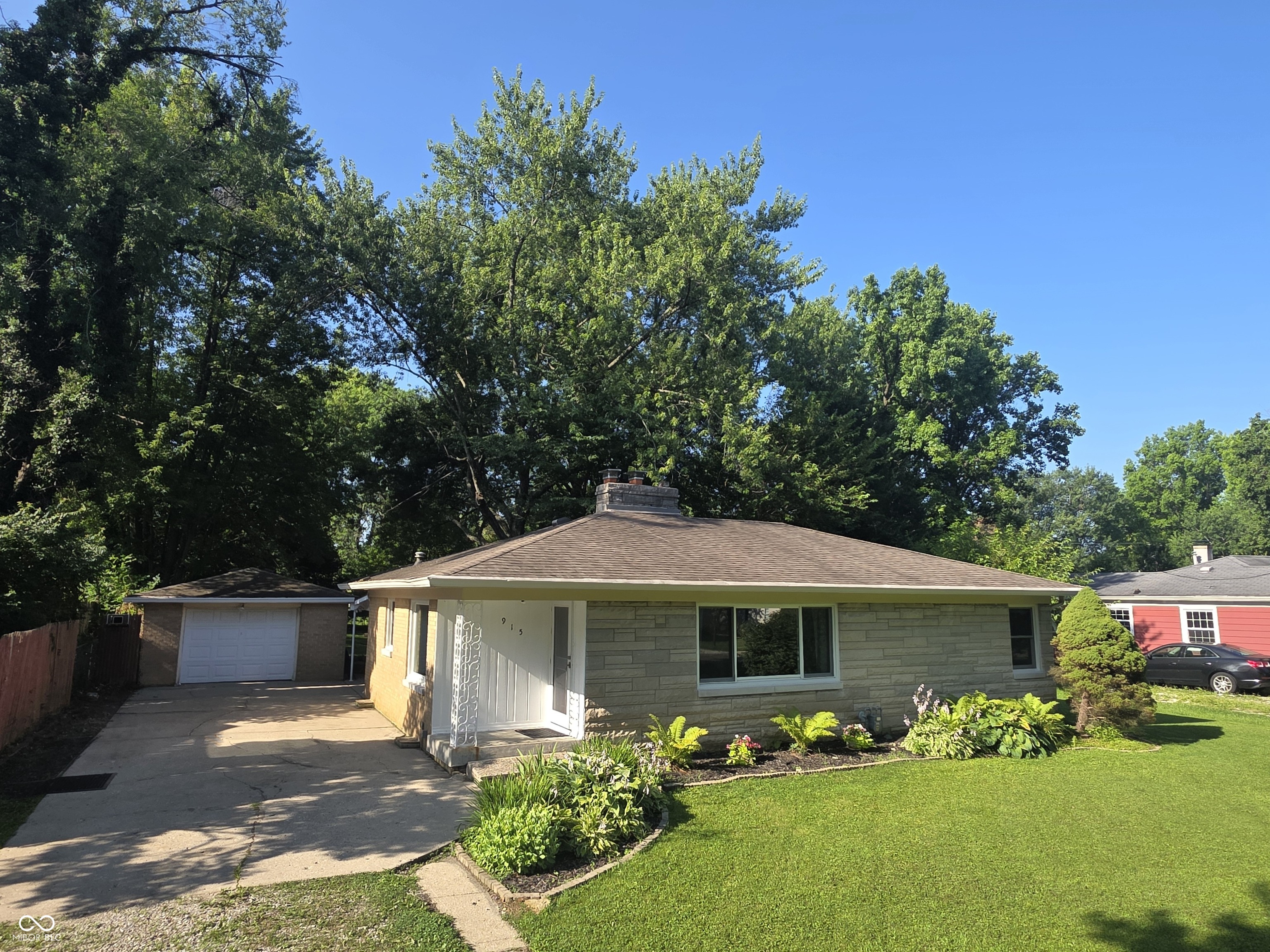 915 Southwood Drive