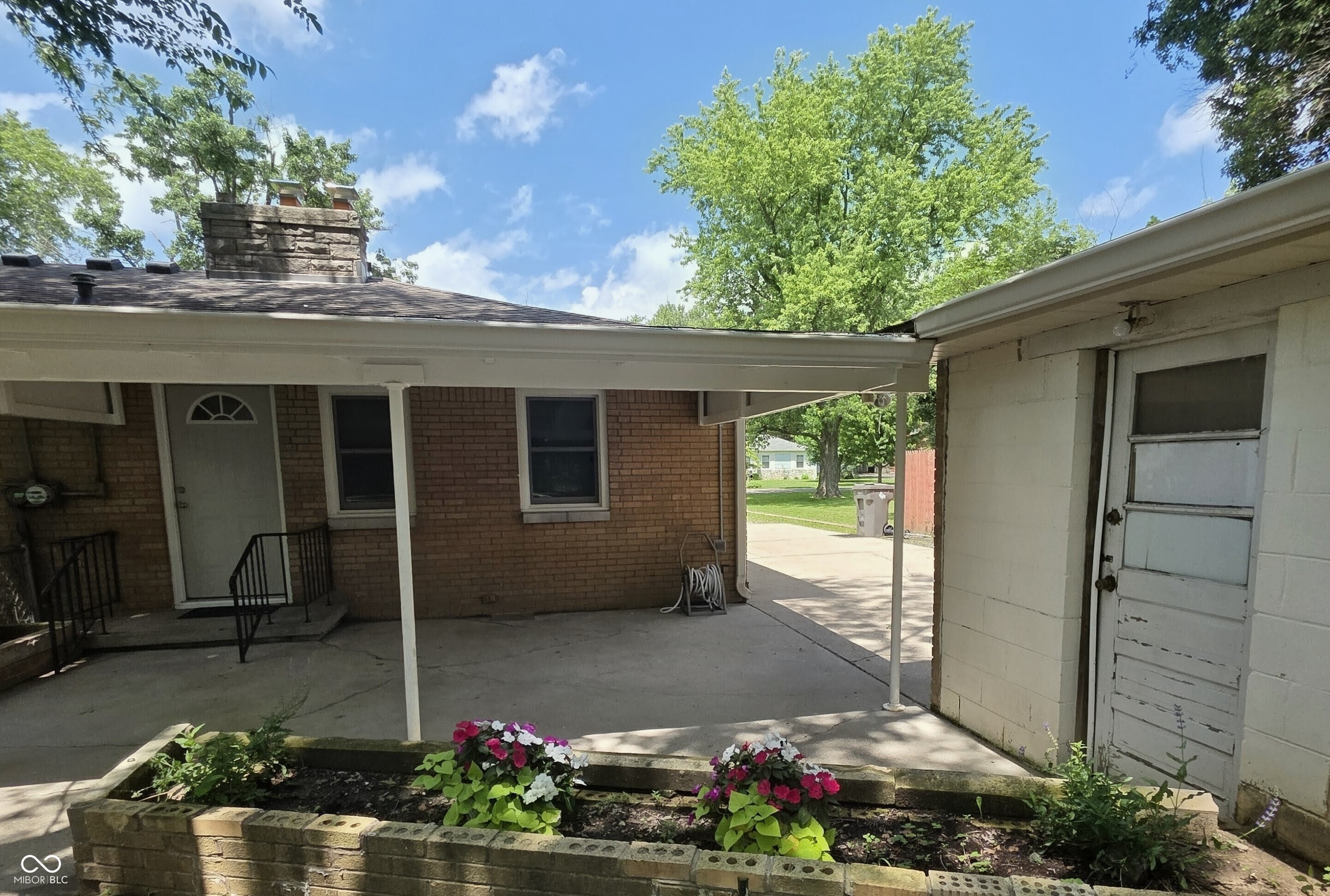 915 Southwood Drive