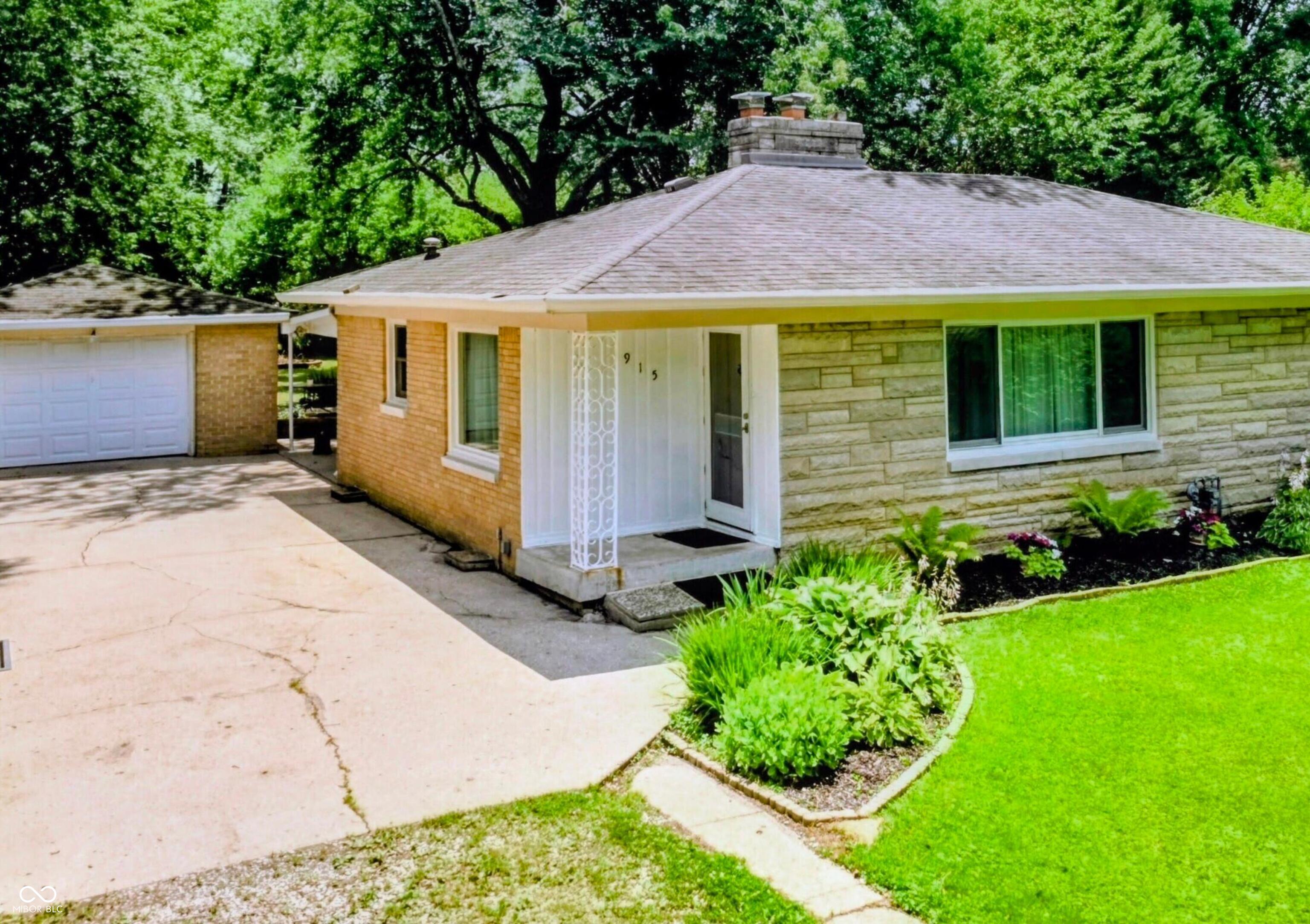 915 Southwood Drive