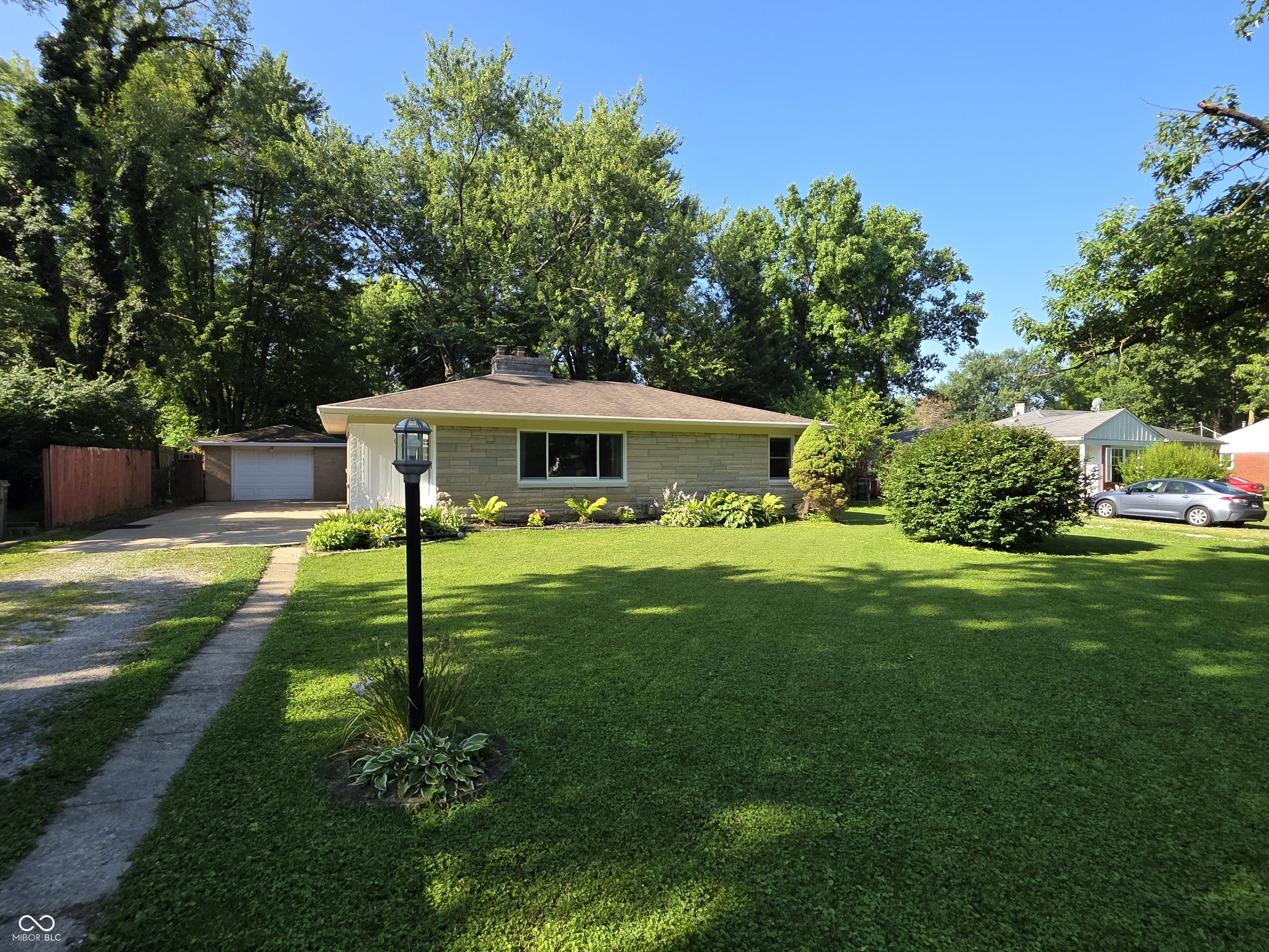915 Southwood Drive