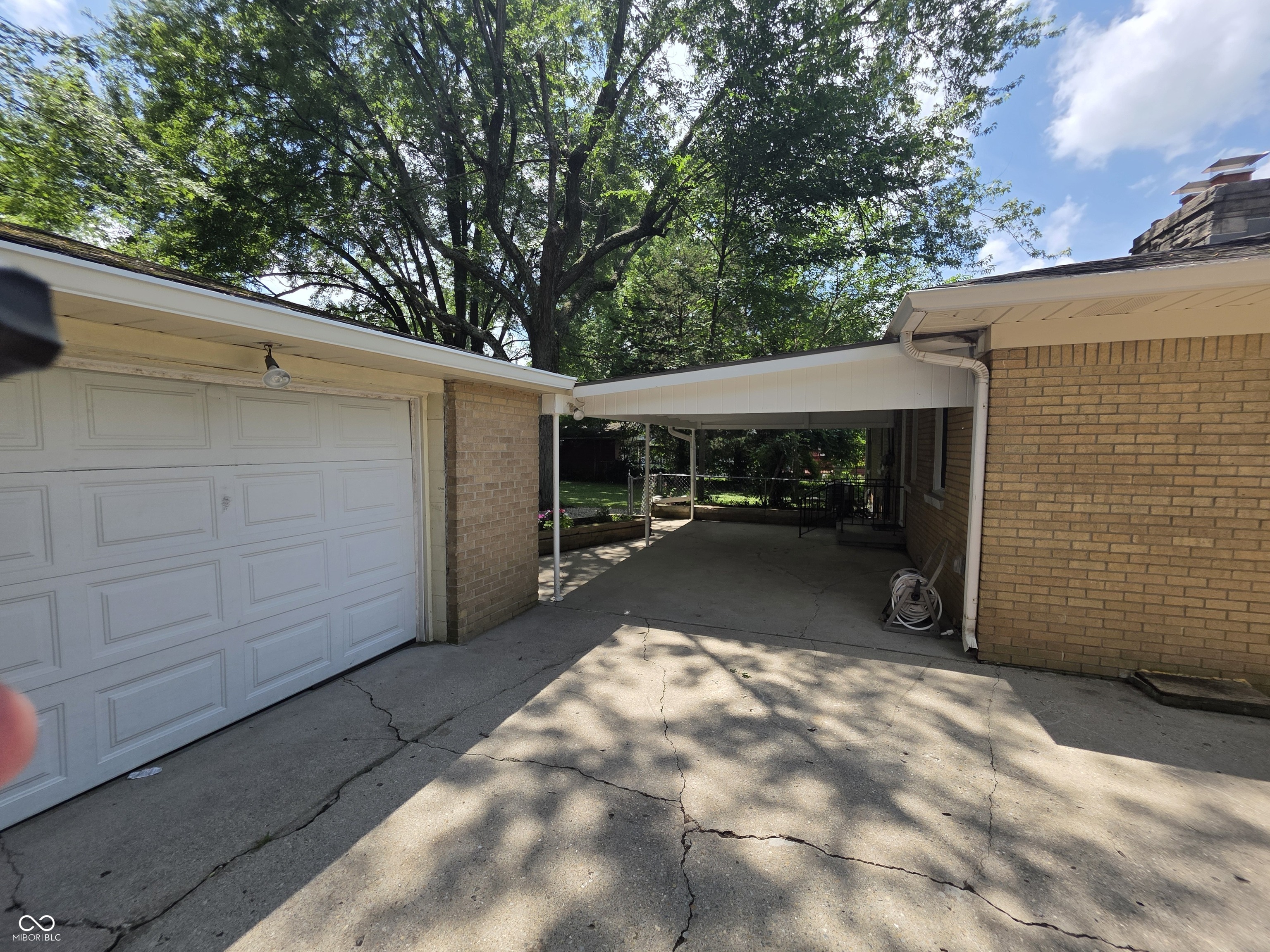 915 Southwood Drive