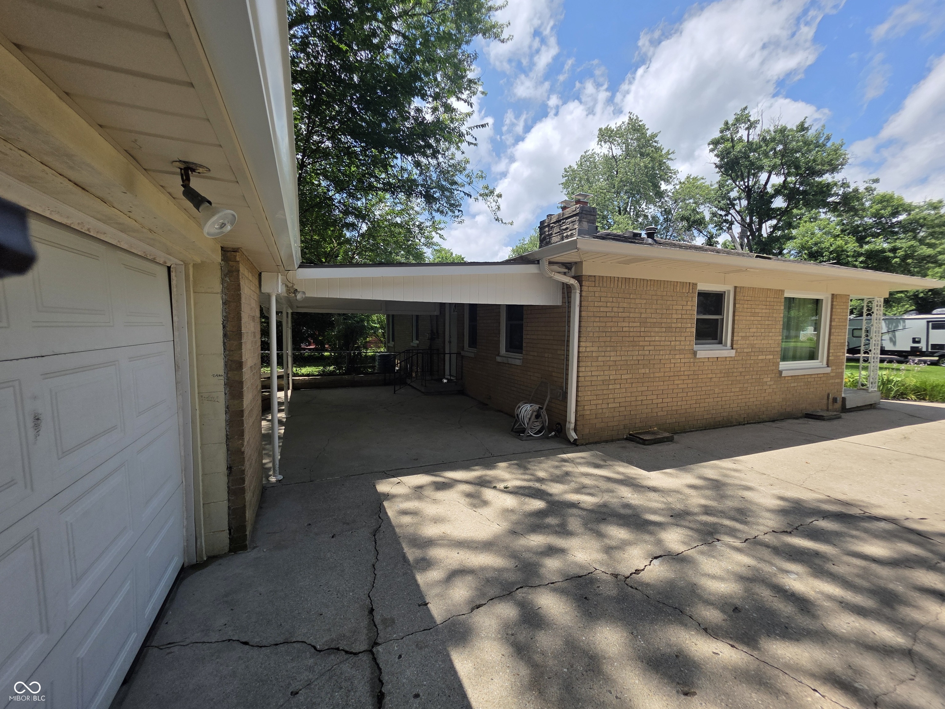 915 Southwood Drive