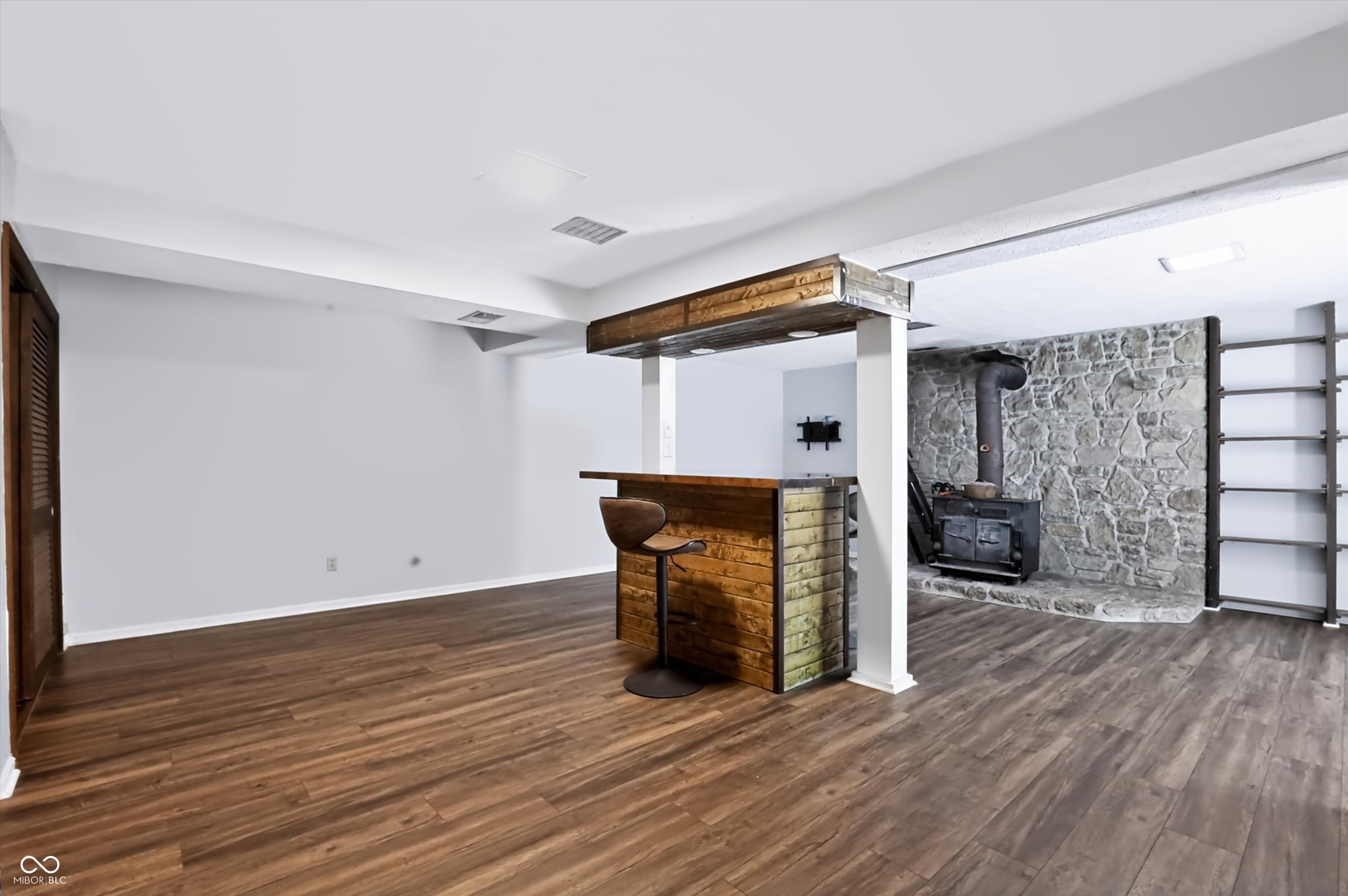 4105 W Briarwood Lake South Drive