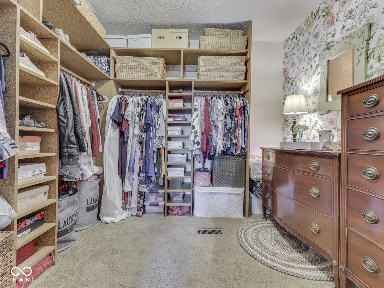 615 Hummingbird Lane