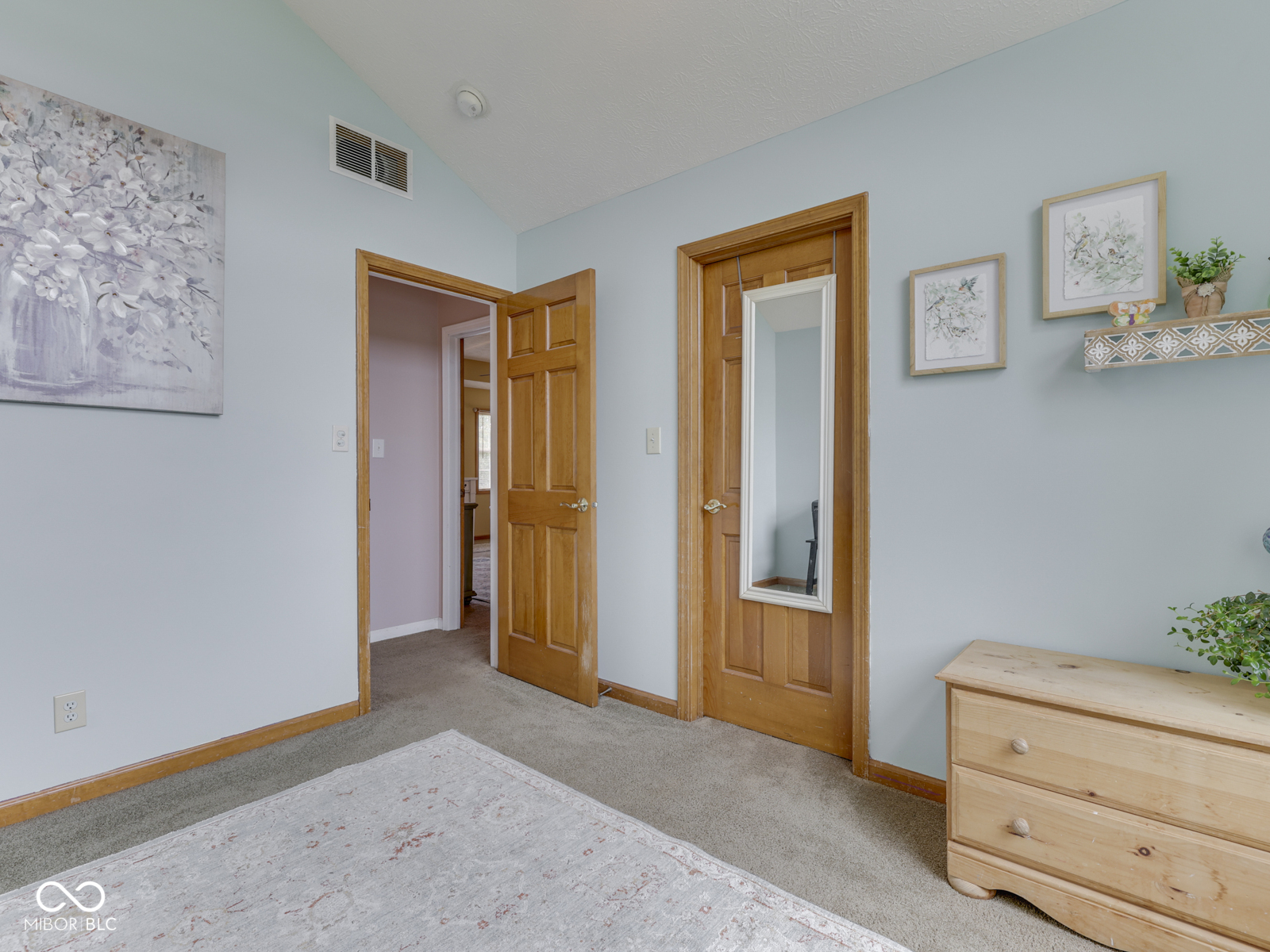 615 Hummingbird Lane