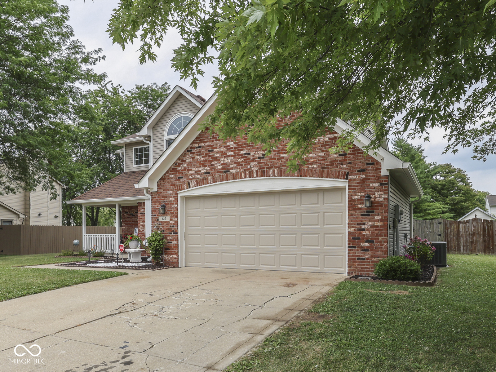 615 Hummingbird Lane