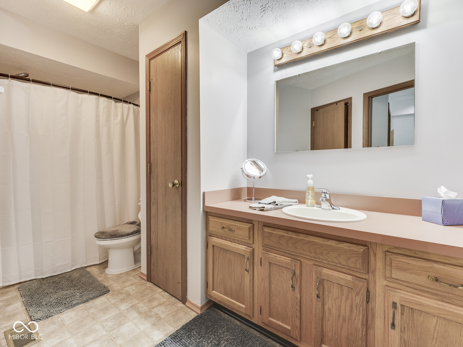 1204 N Paradise Way N Unit: B