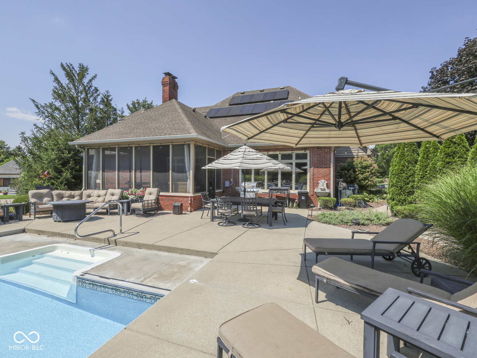 3933 Eagle Trace
