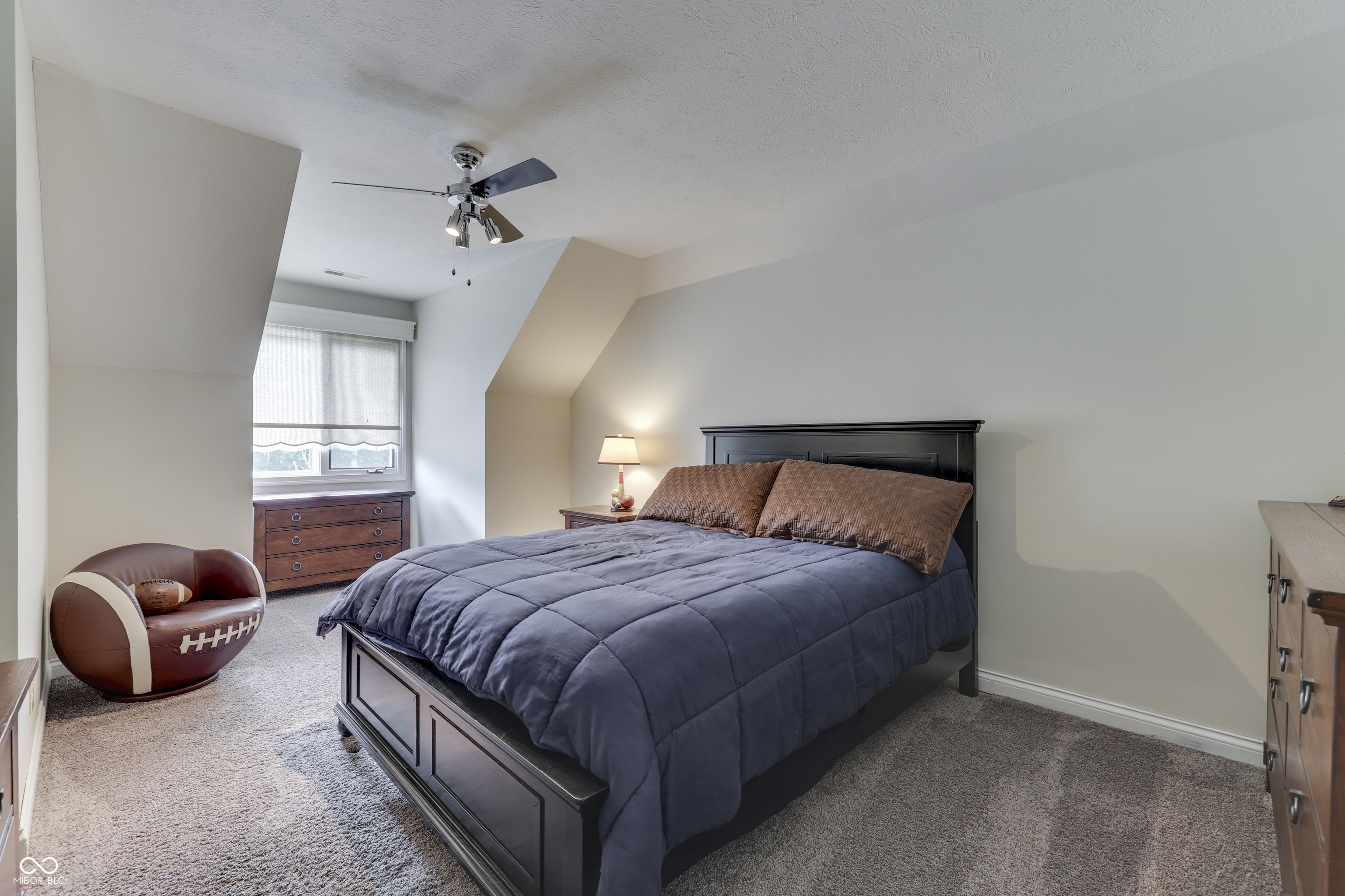 3933 Eagle Trace