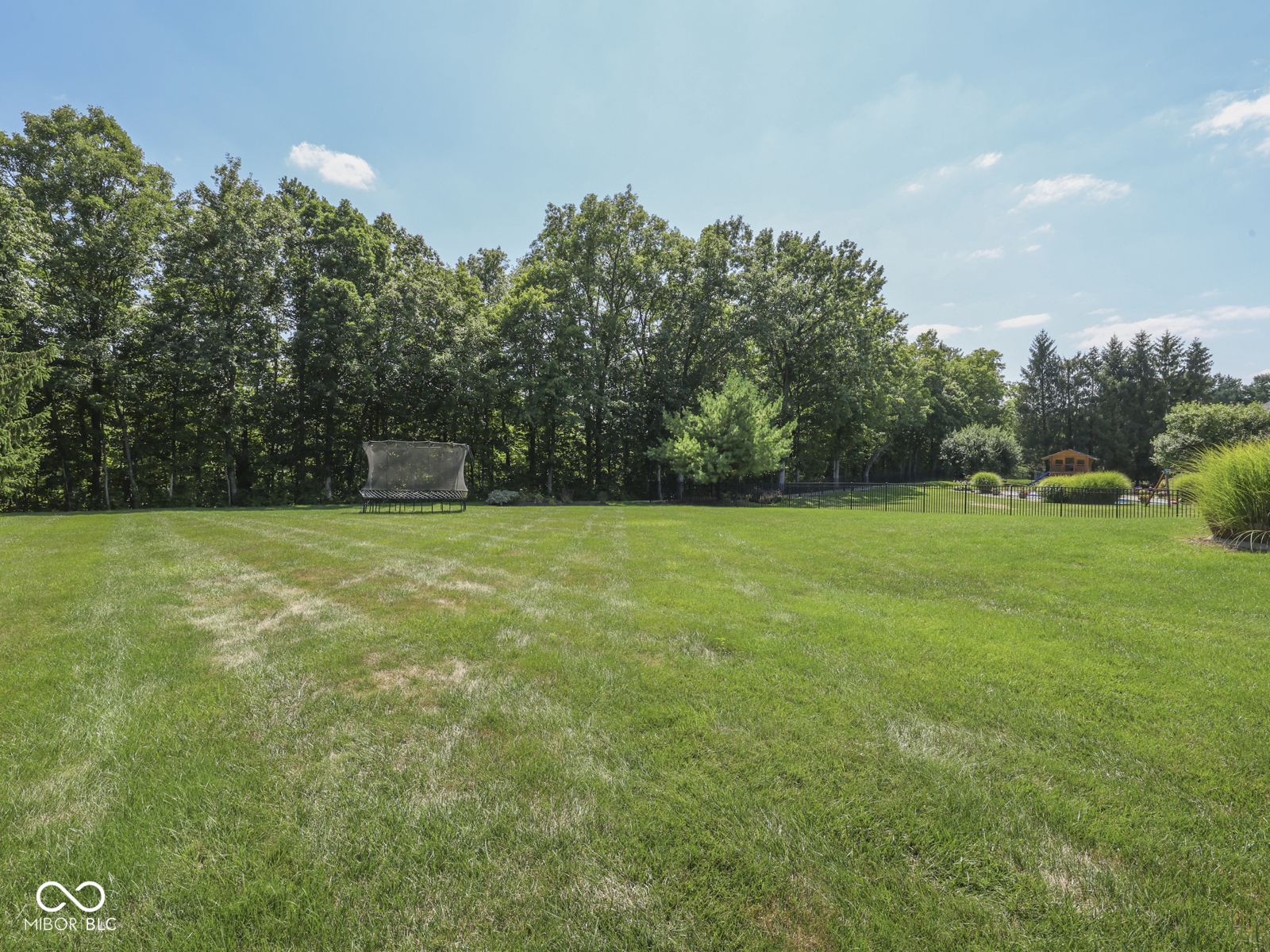 3933 Eagle Trace