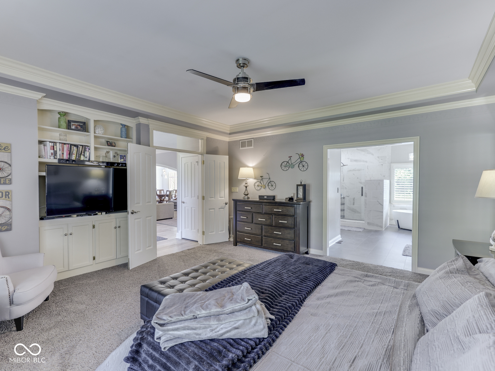 3933 Eagle Trace