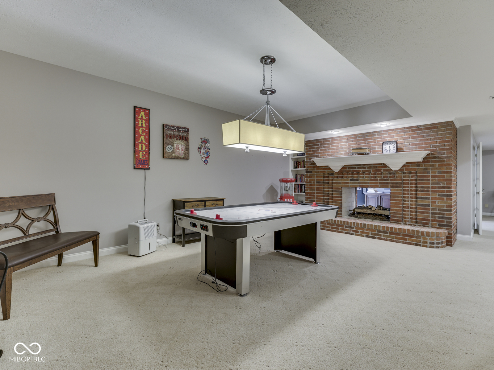 3933 Eagle Trace