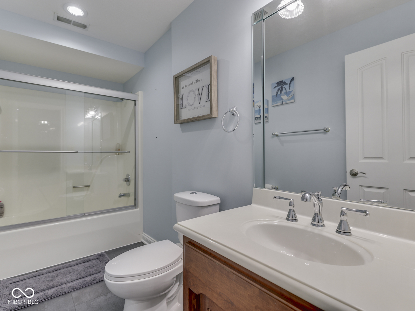 3933 Eagle Trace