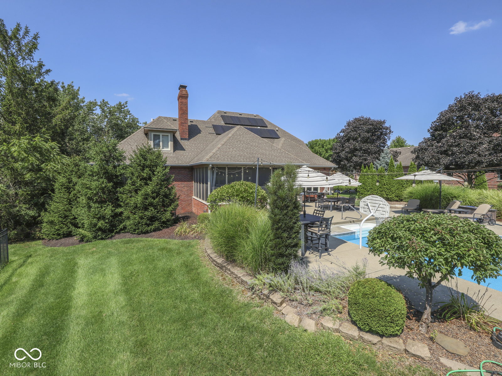 3933 Eagle Trace