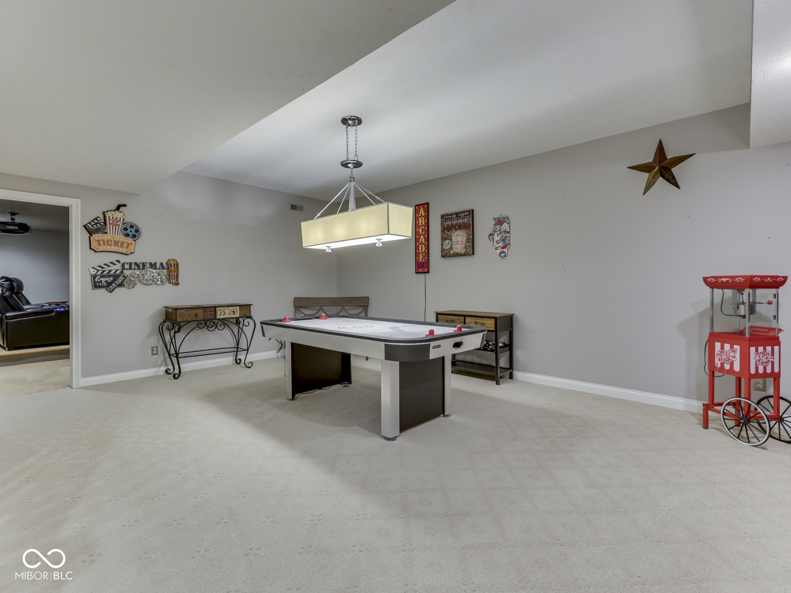 3933 Eagle Trace