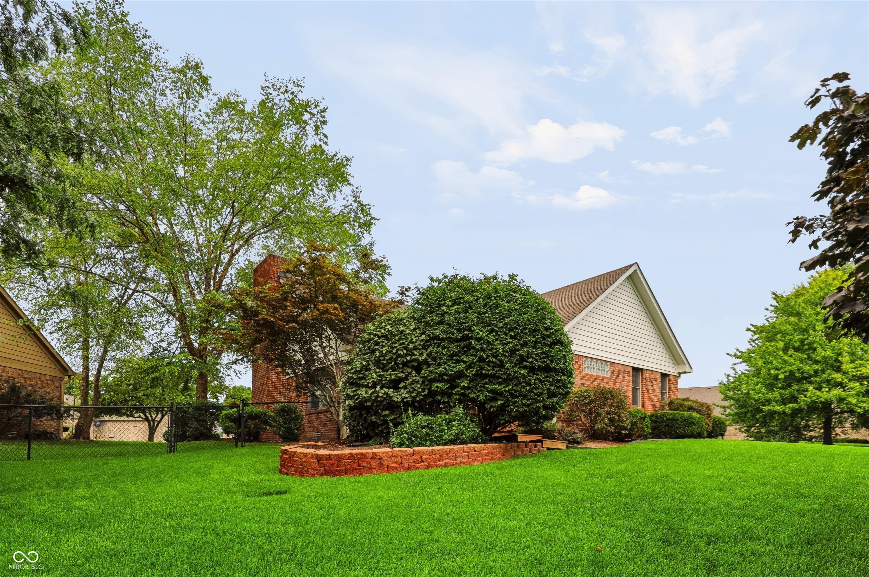 1102 Sarah Court