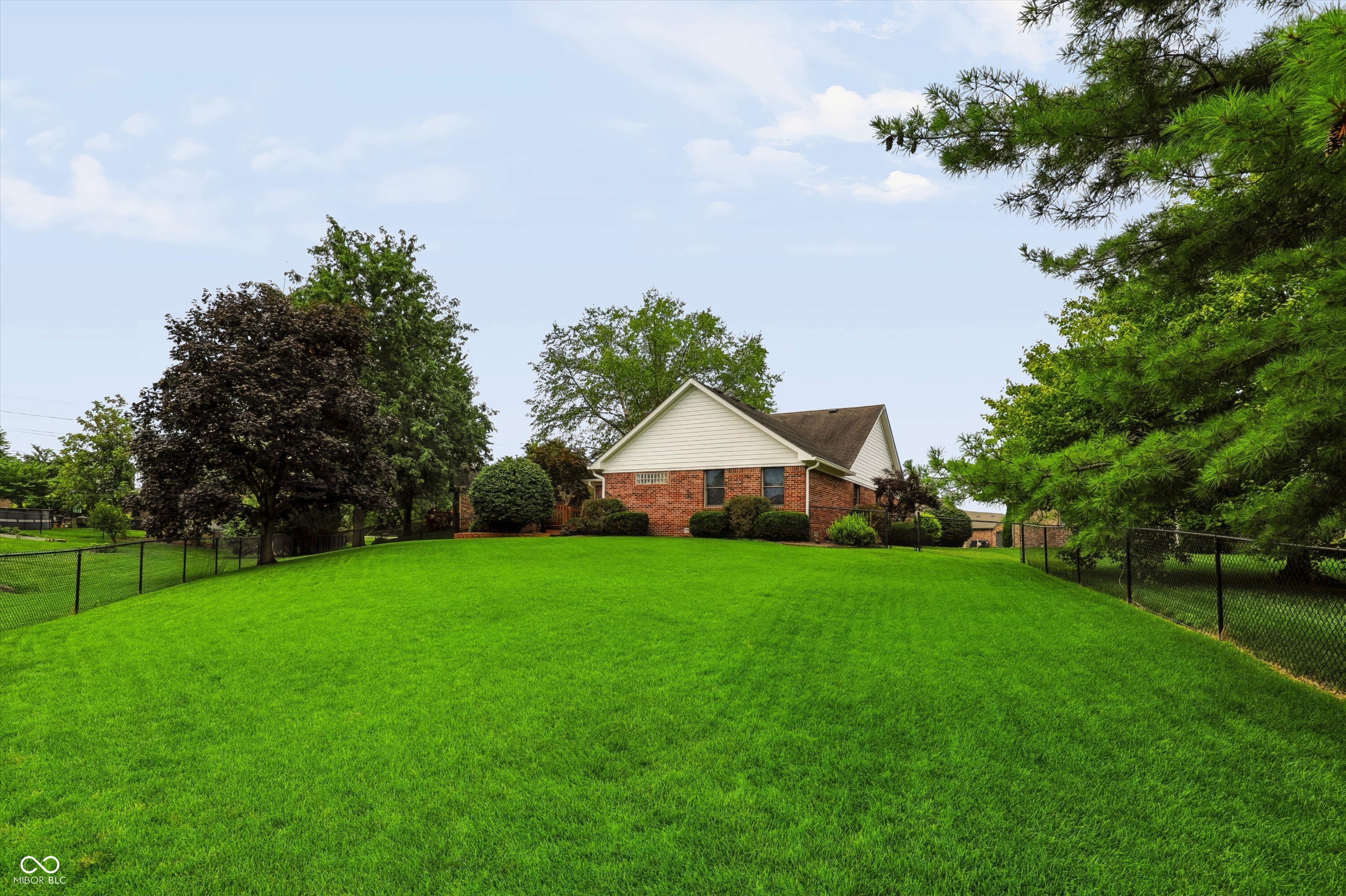 1102 Sarah Court
