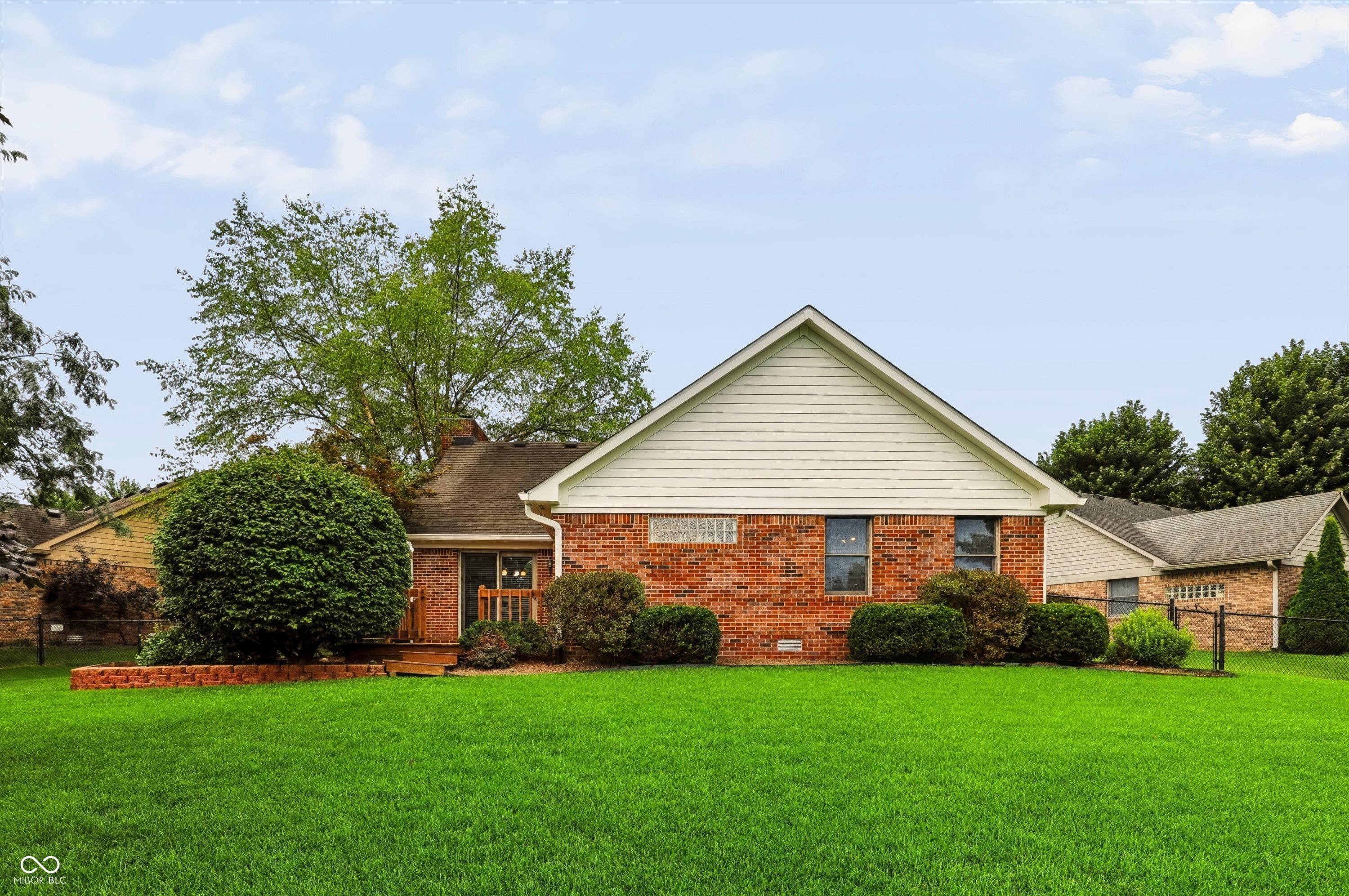 1102 Sarah Court
