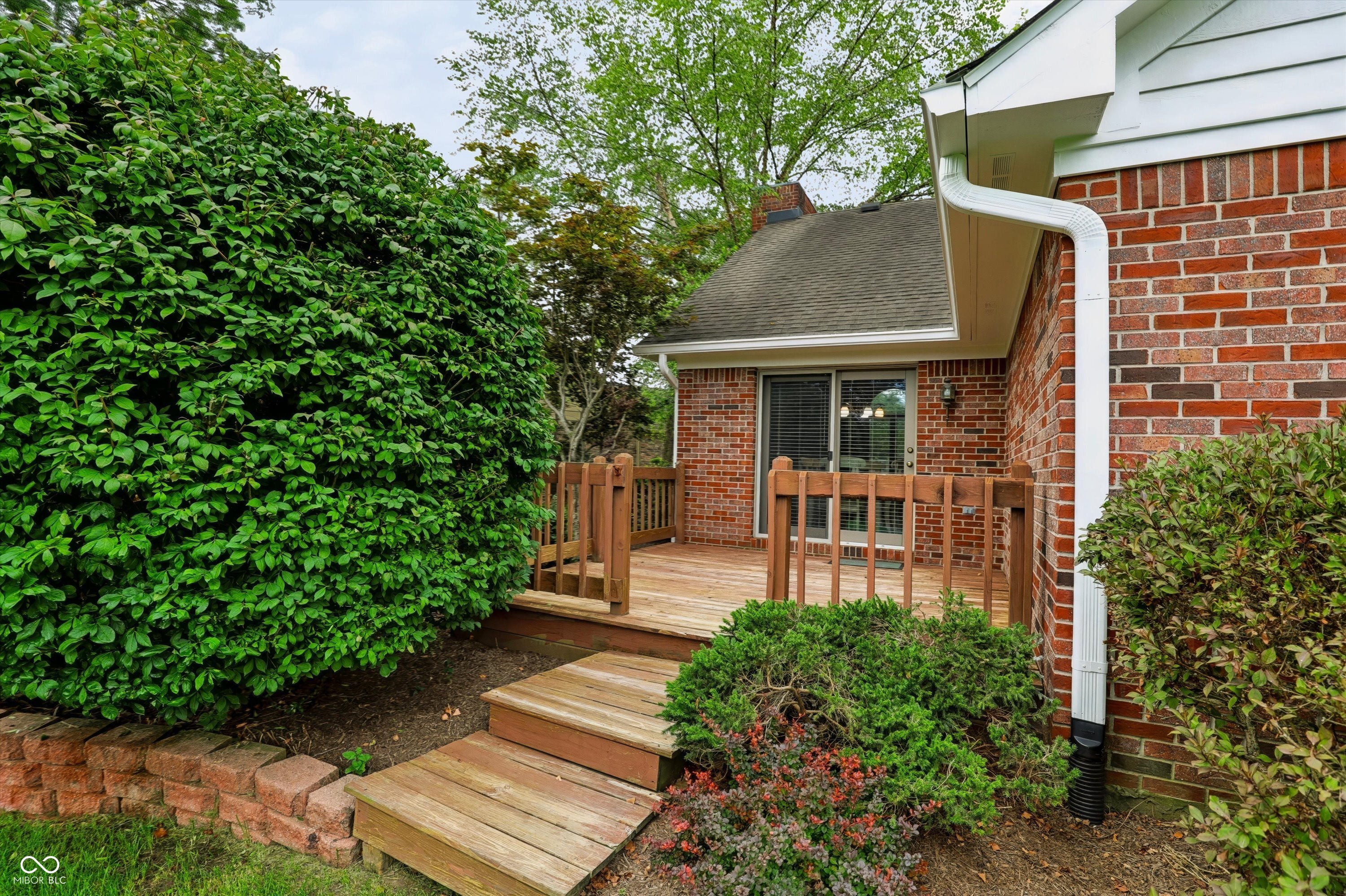 1102 Sarah Court