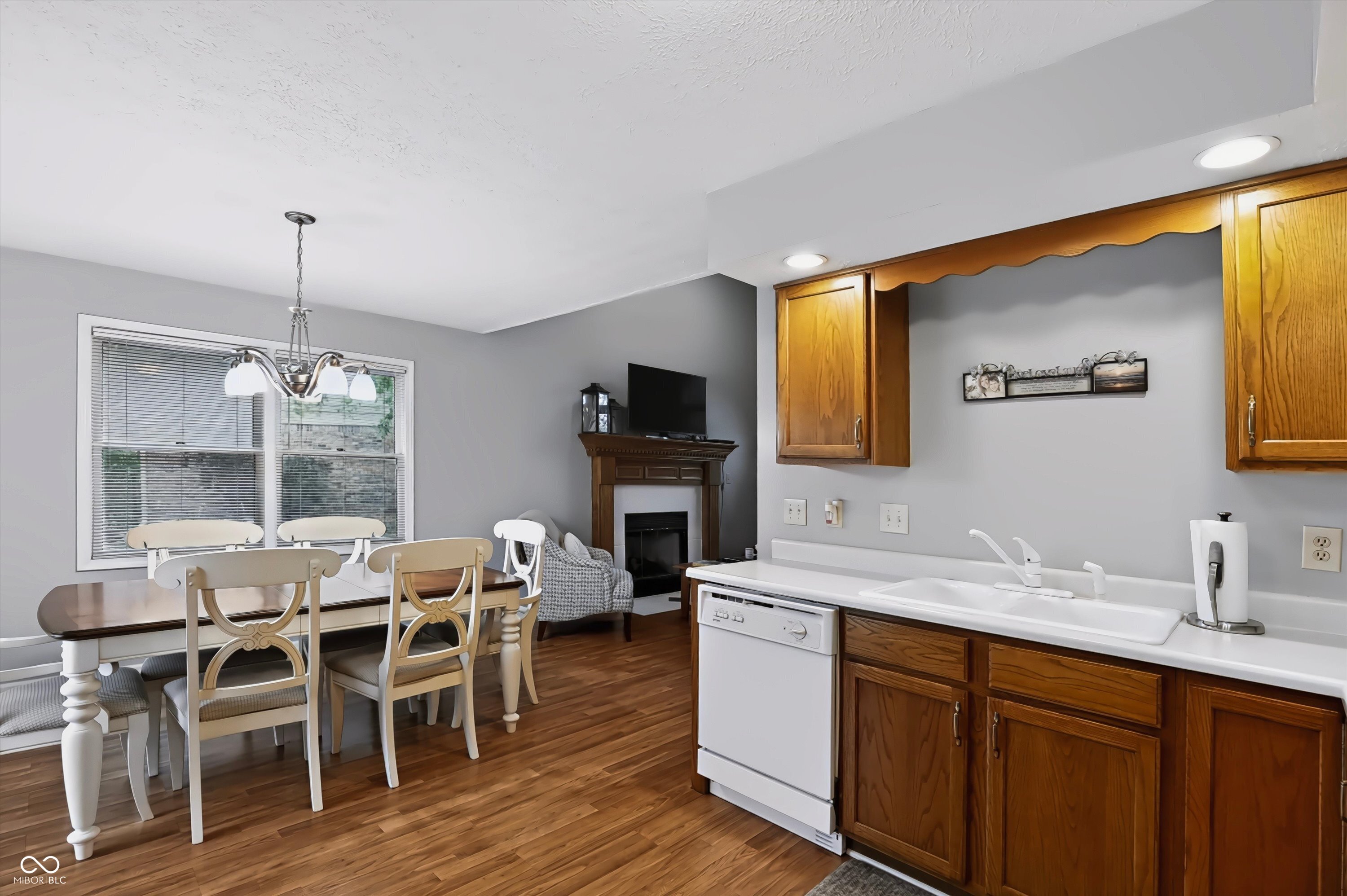 1102 Sarah Court