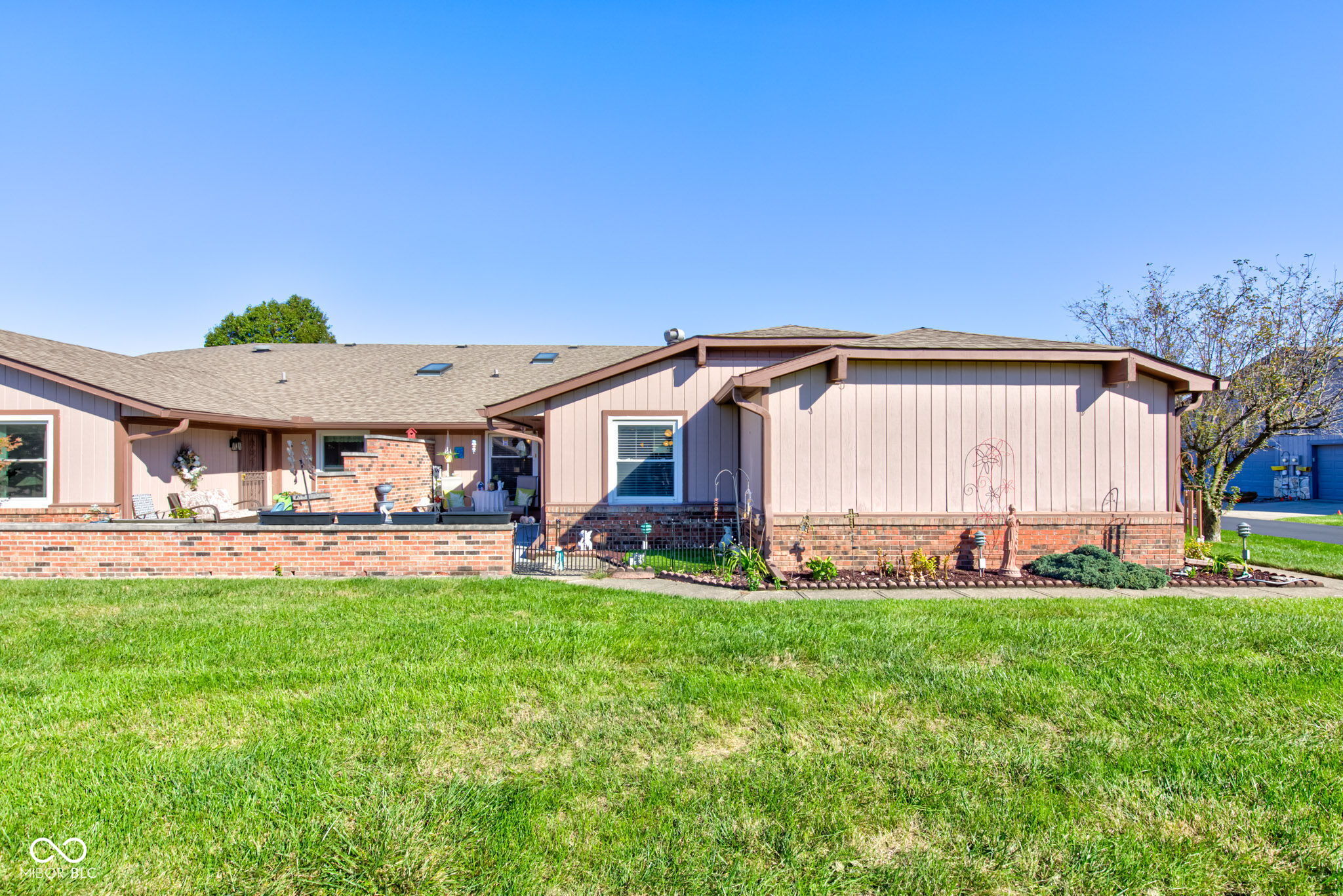 1111 Paradise Court