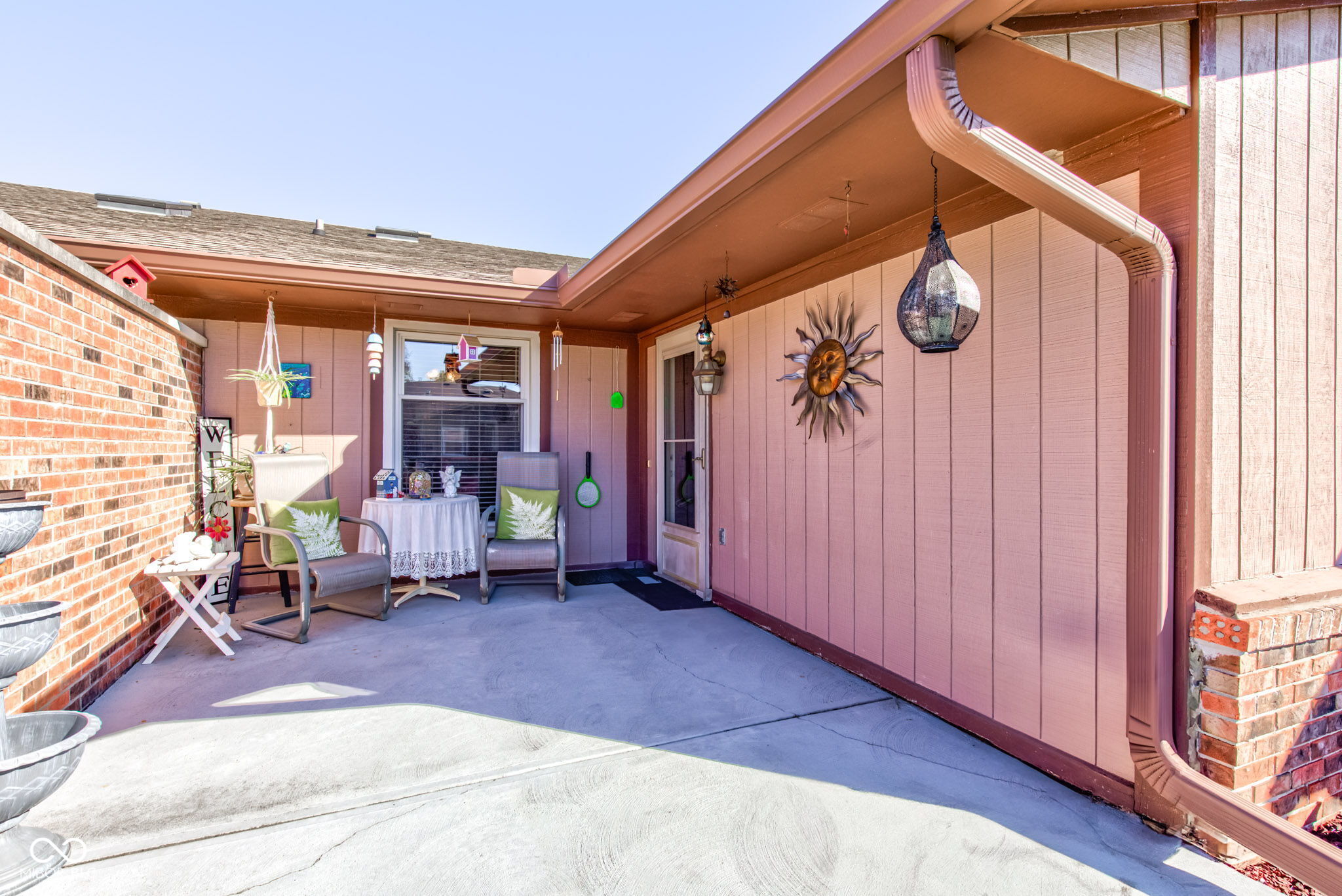1111 Paradise Court