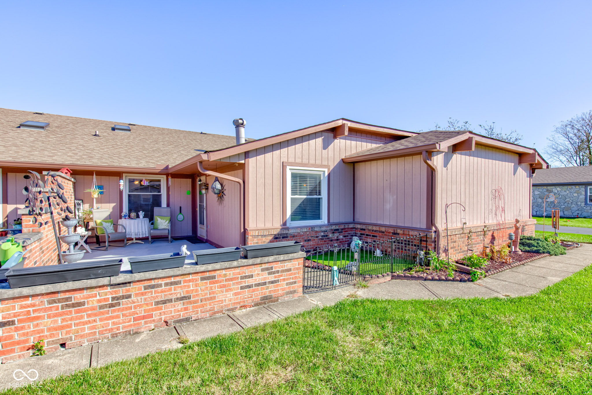 1111 Paradise Court