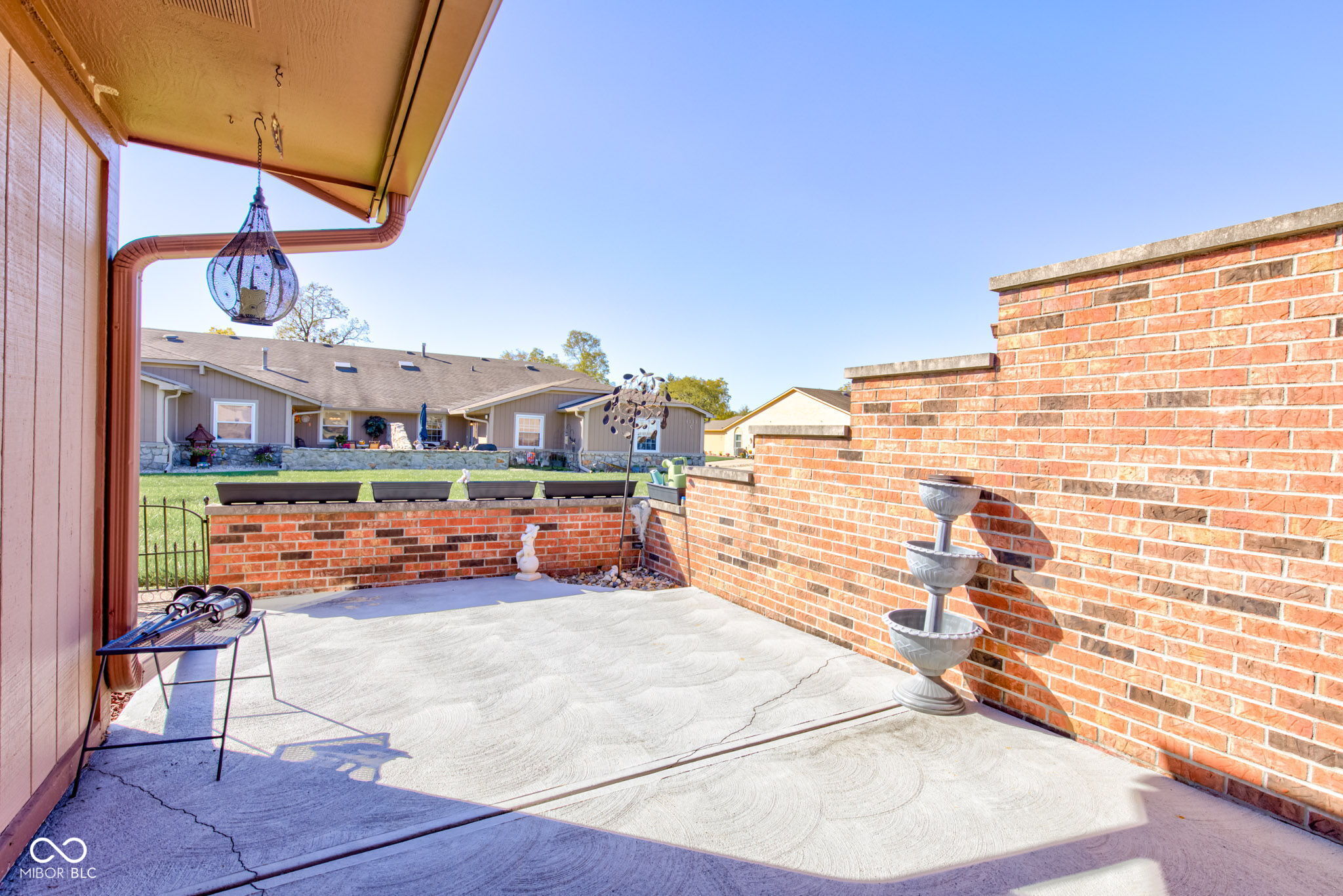 1111 Paradise Court