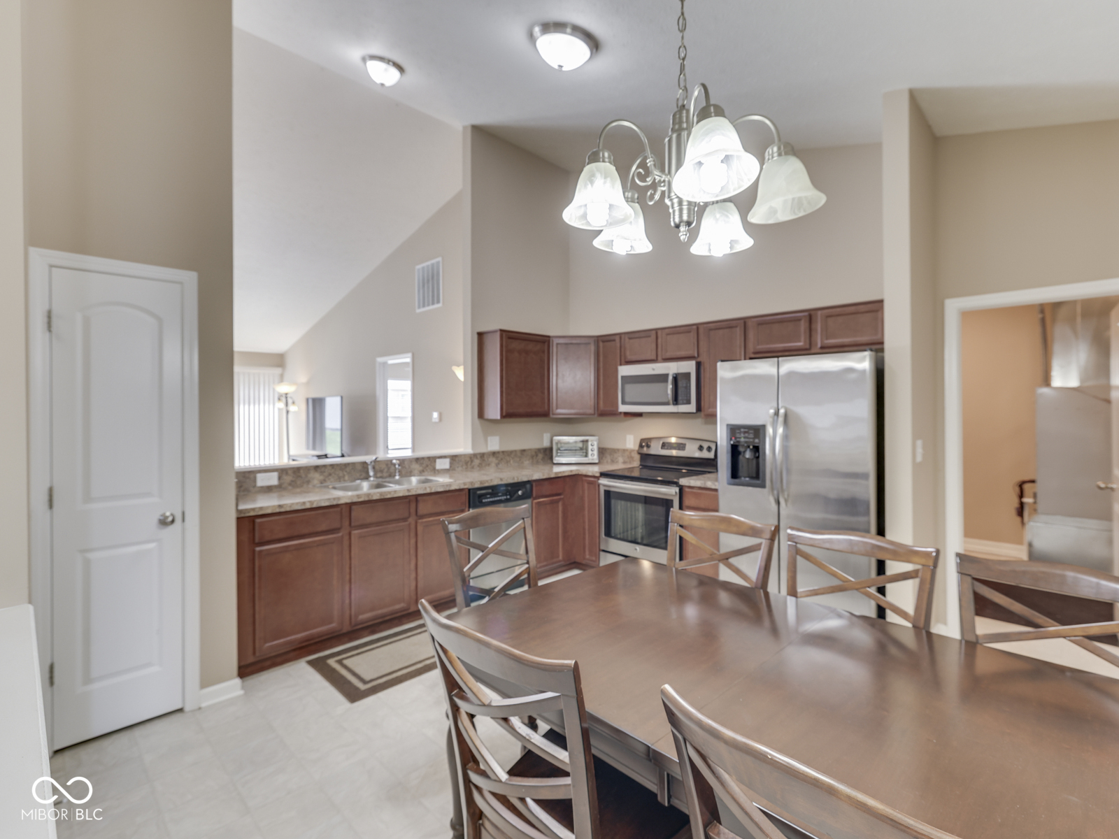2899 W Sampler Lane