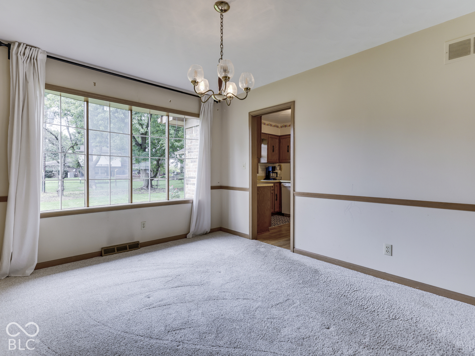 594 Watterson Court