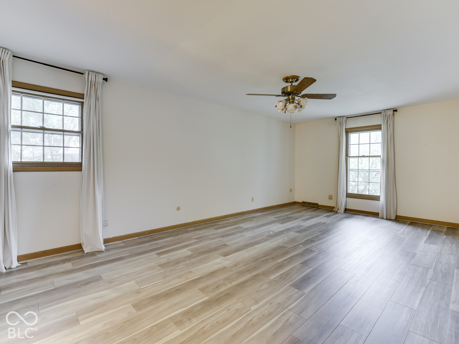 594 Watterson Court