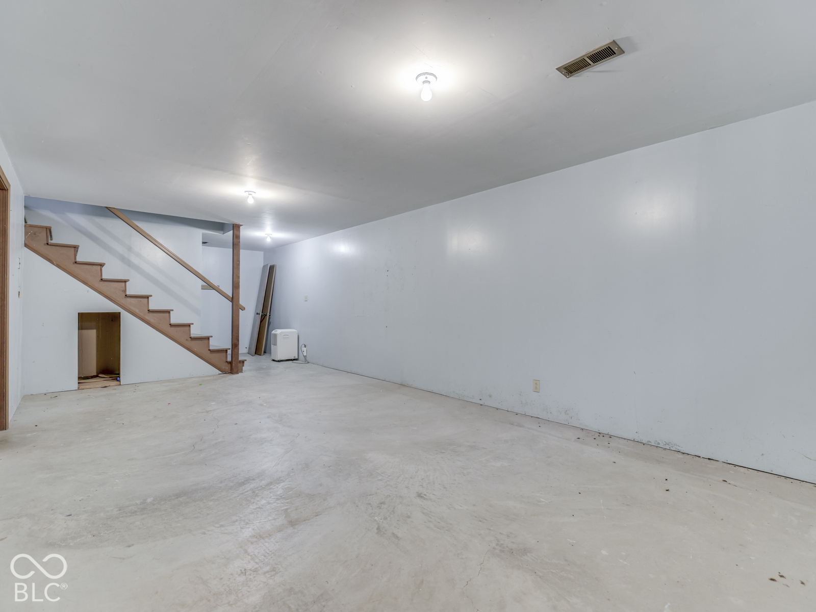 594 Watterson Court