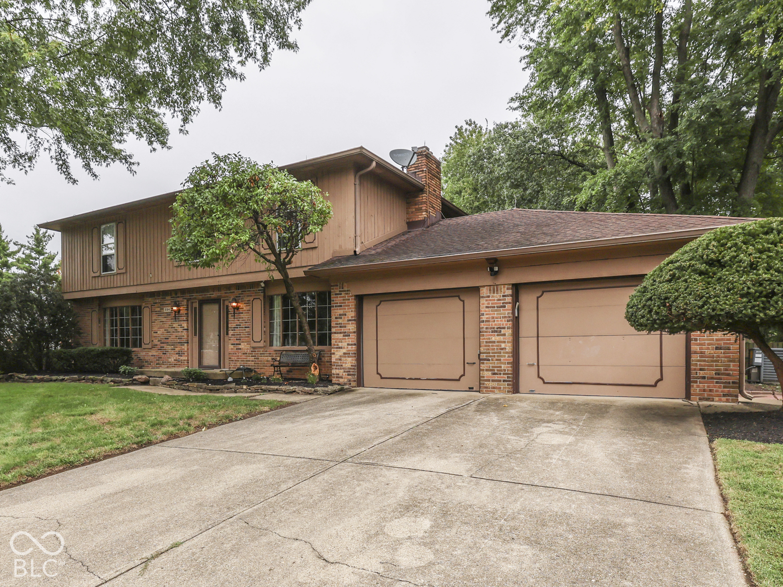 594 Watterson Court