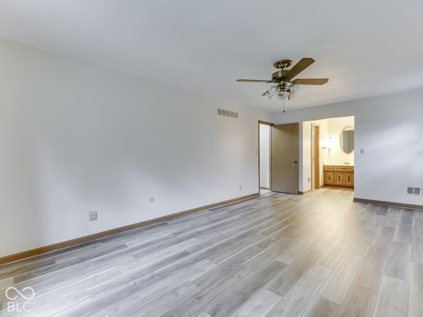 594 Watterson Court