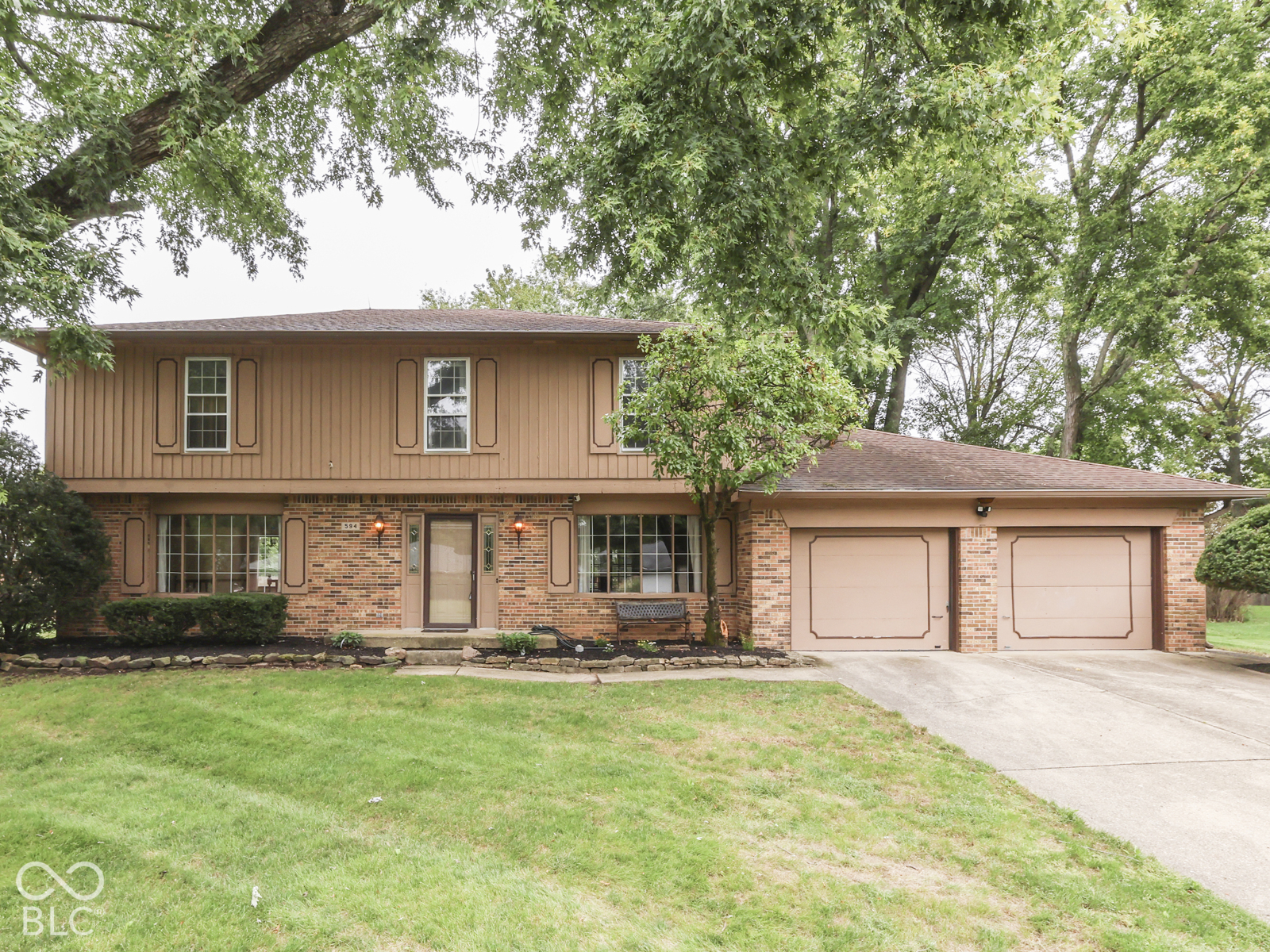 594 Watterson Court
