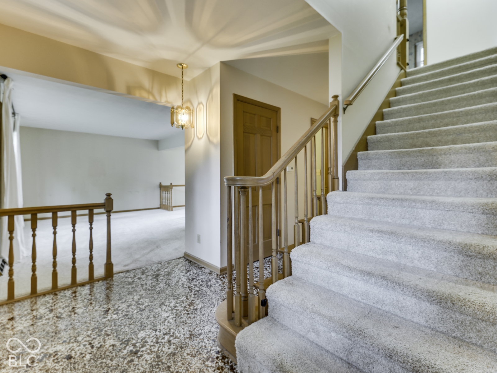 594 Watterson Court