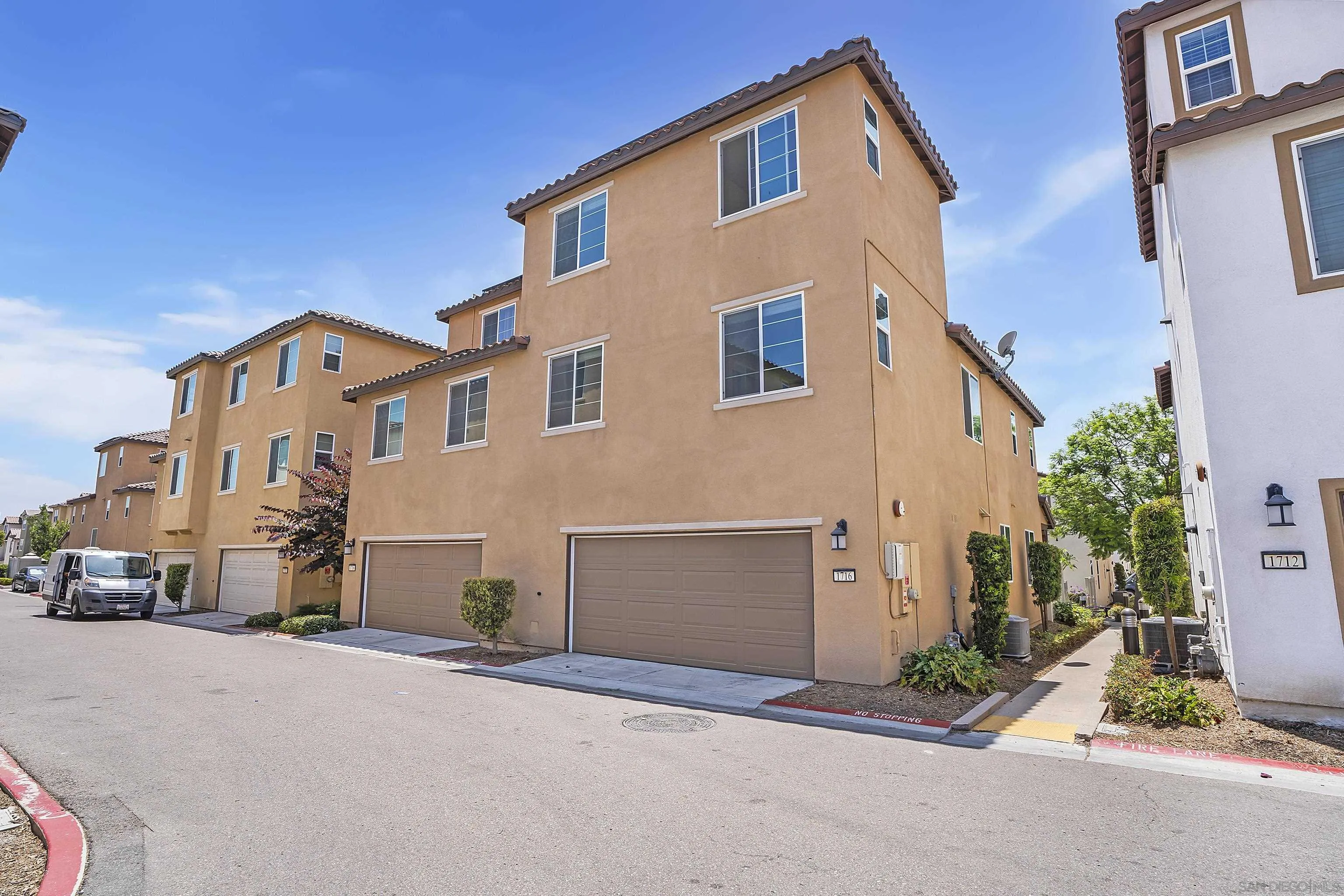 1716 Moon Orchid Ave