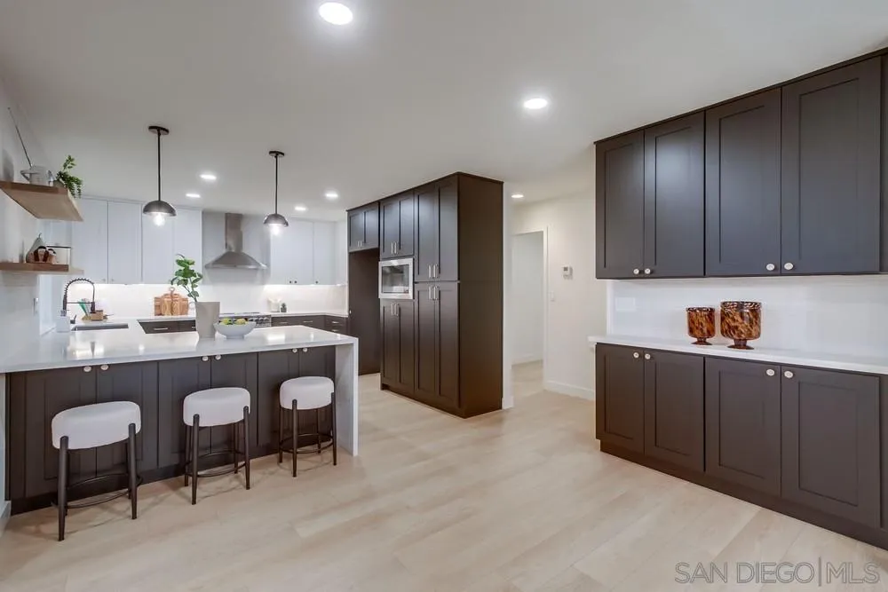 9612 Summit Cir