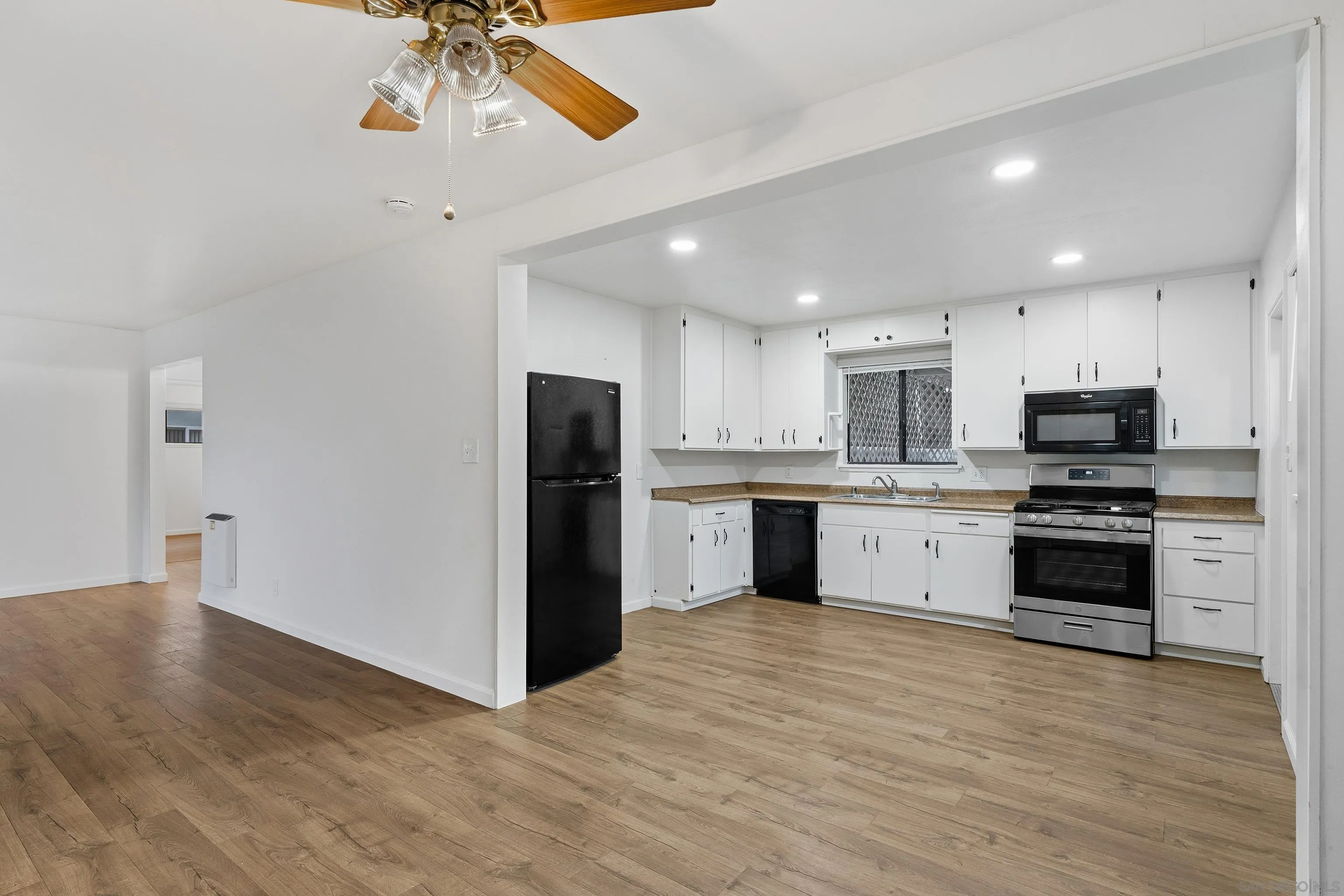 5914 Dugan Ave