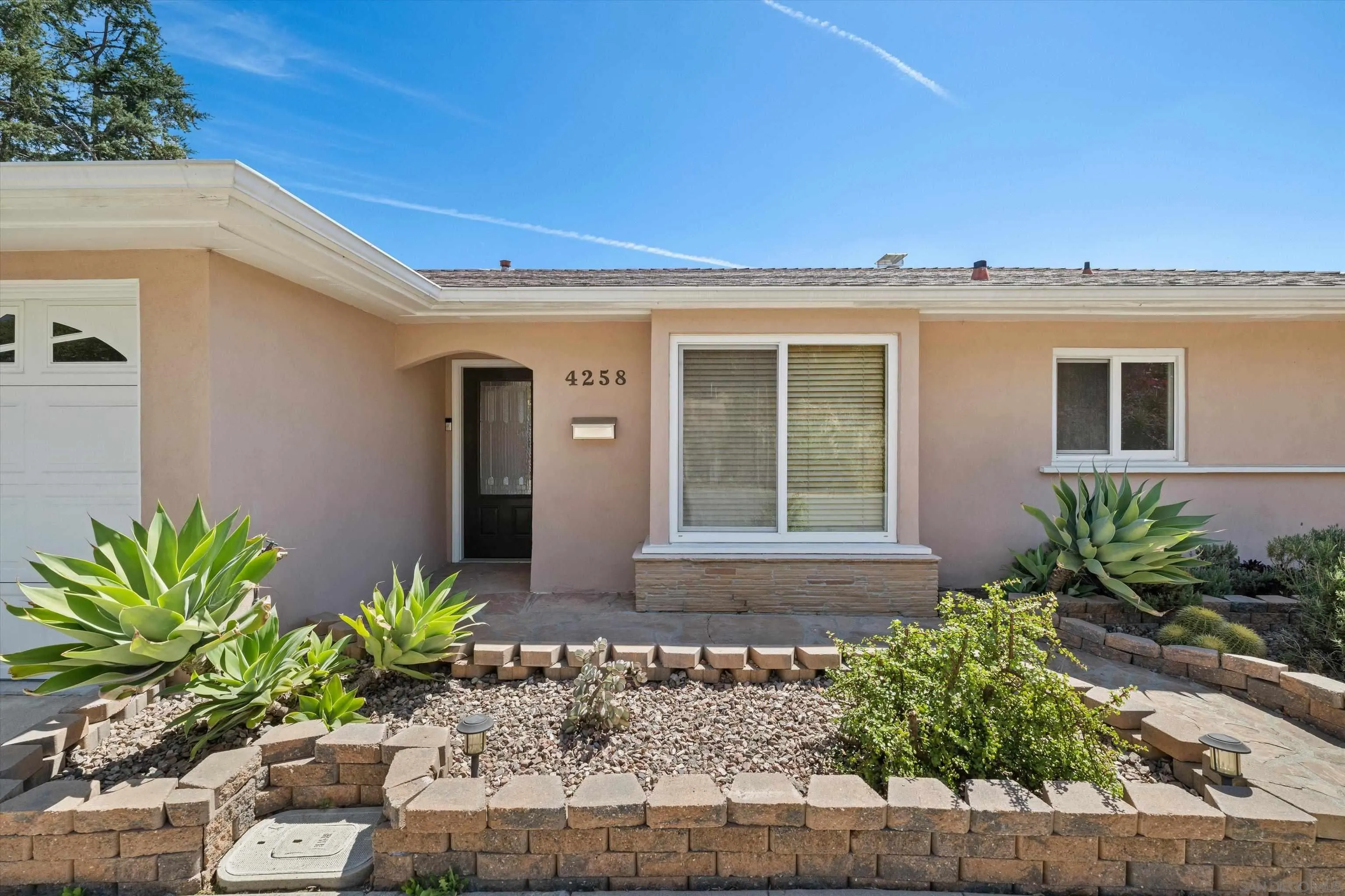 4258 Summit Dr