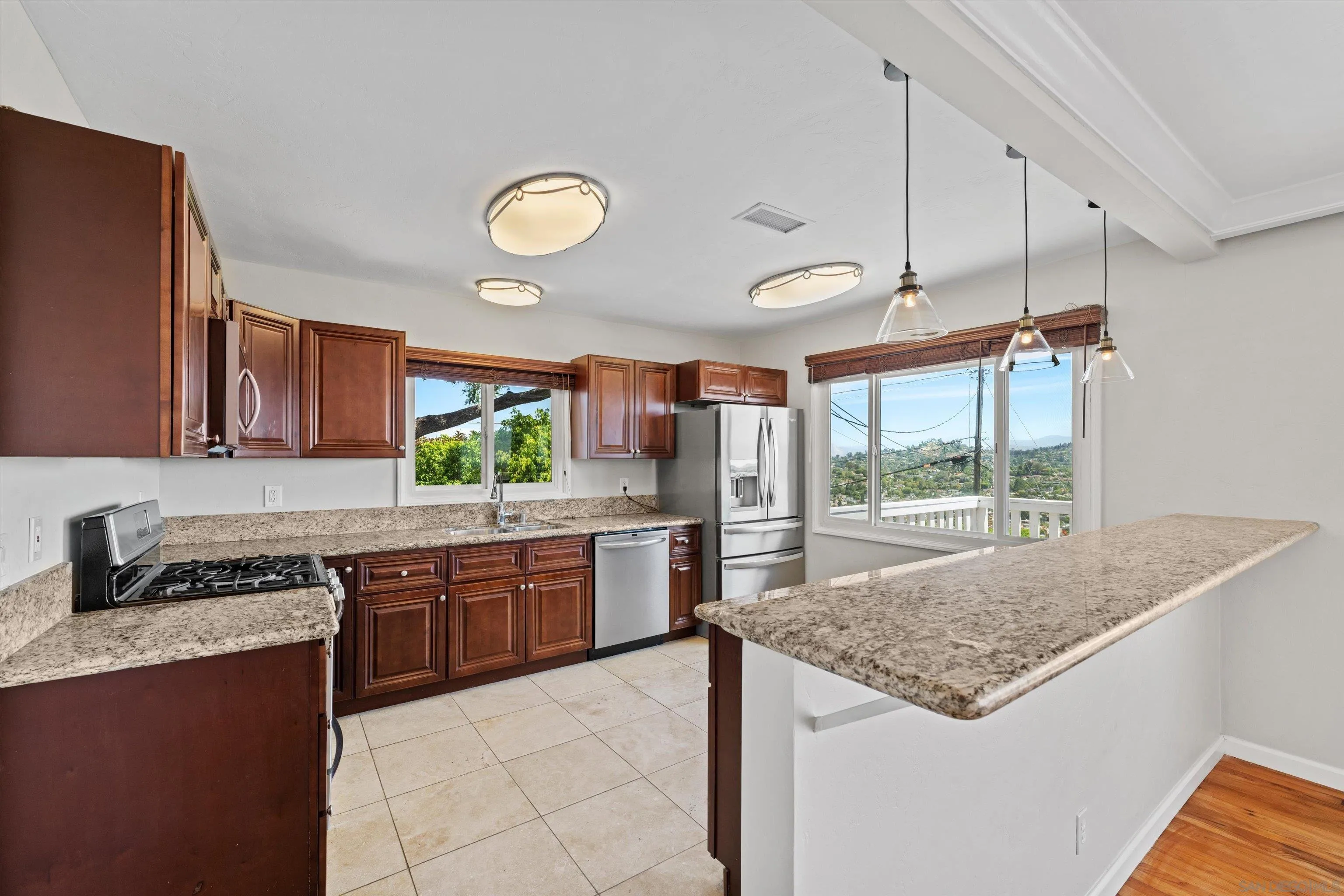 4258 Summit Dr