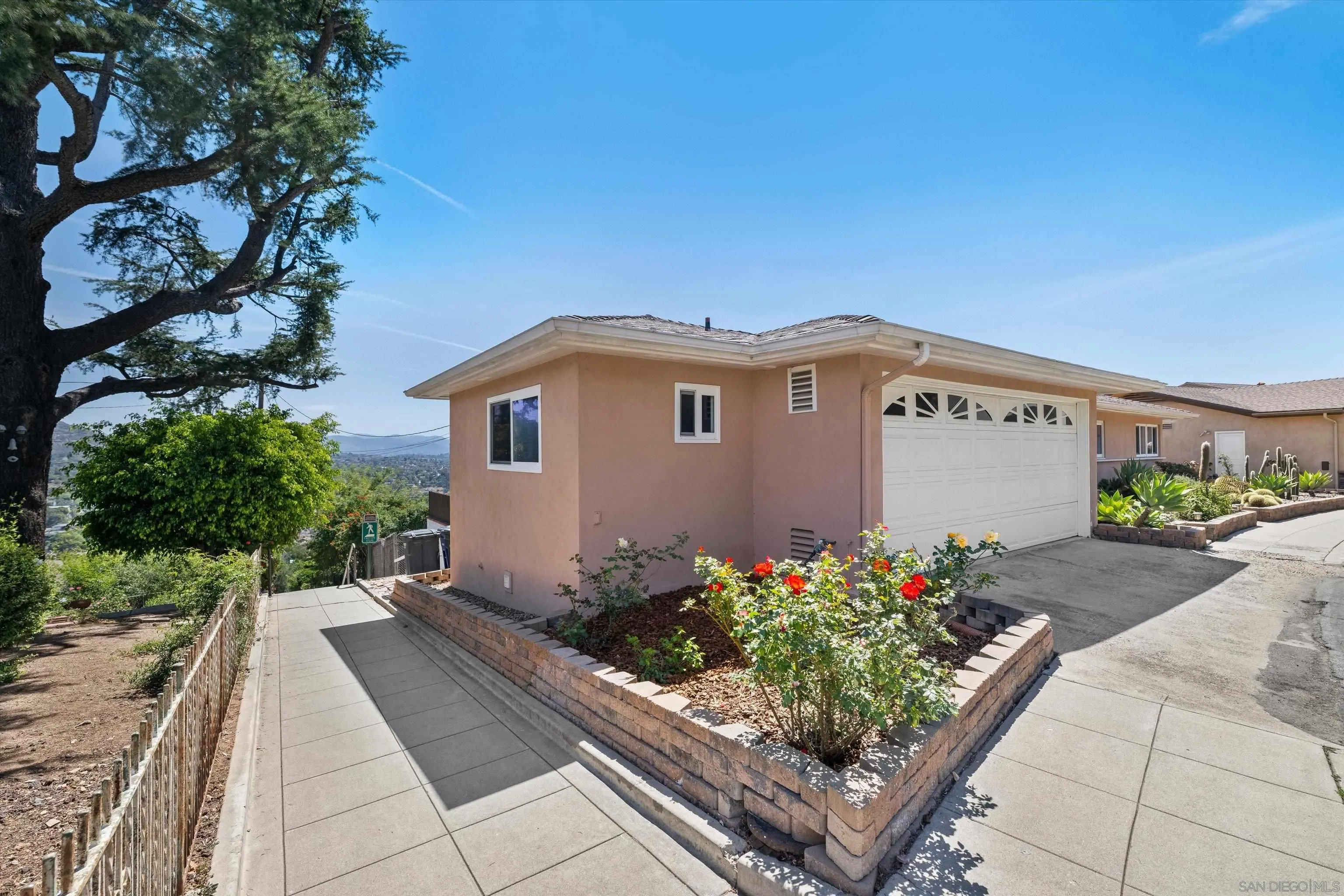 4258 Summit Dr
