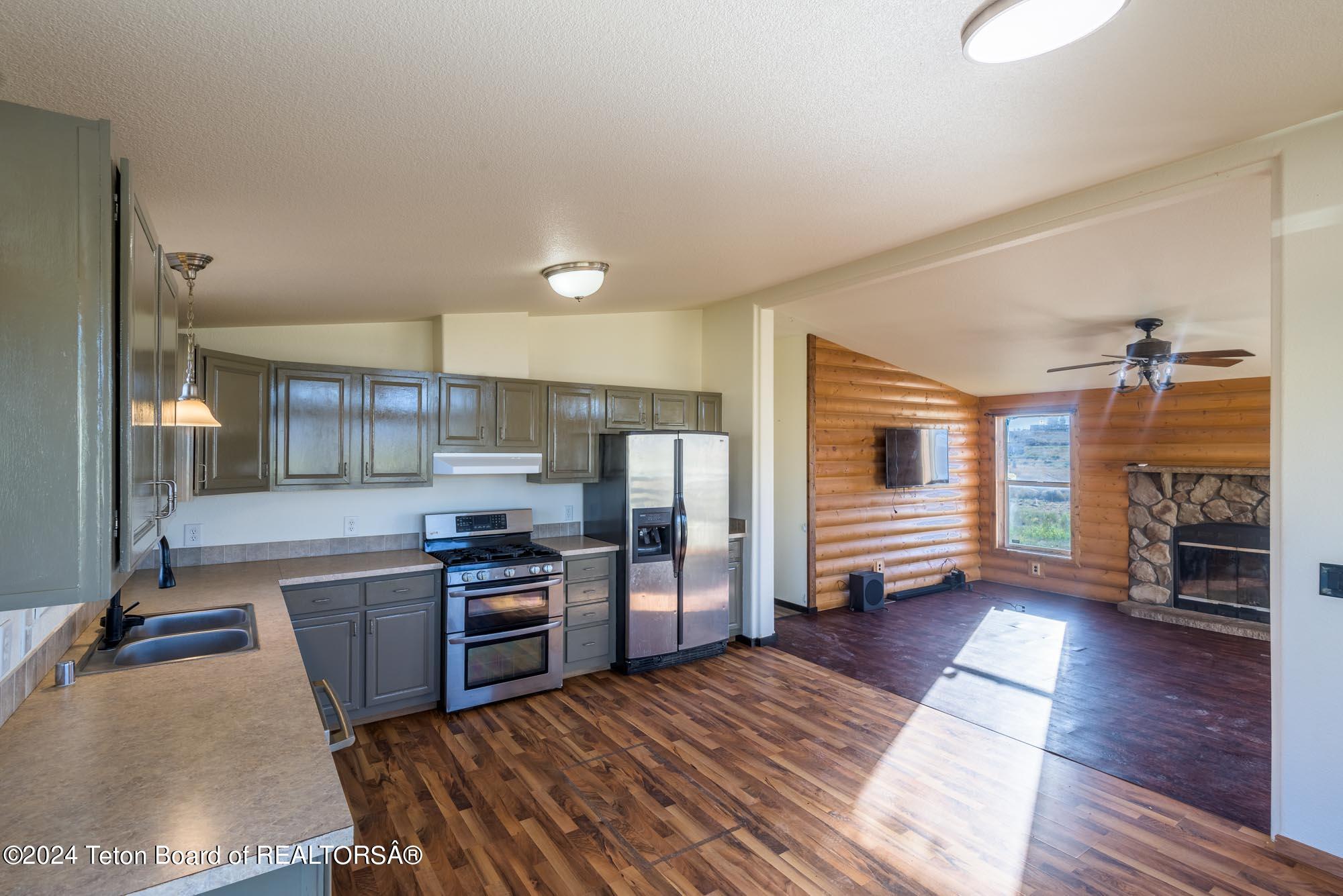 172 MEADOW LARK Lane