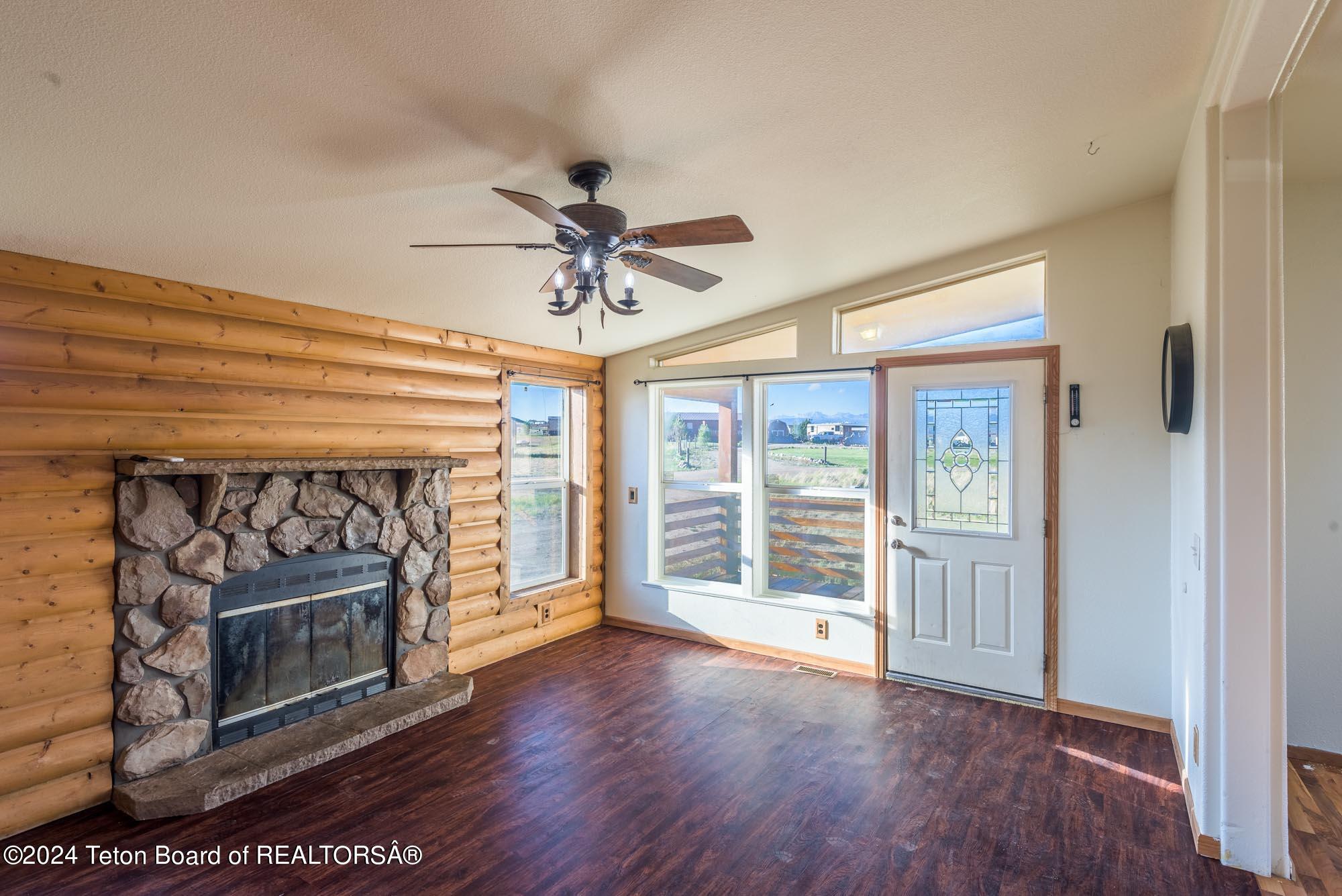172 MEADOW LARK Lane