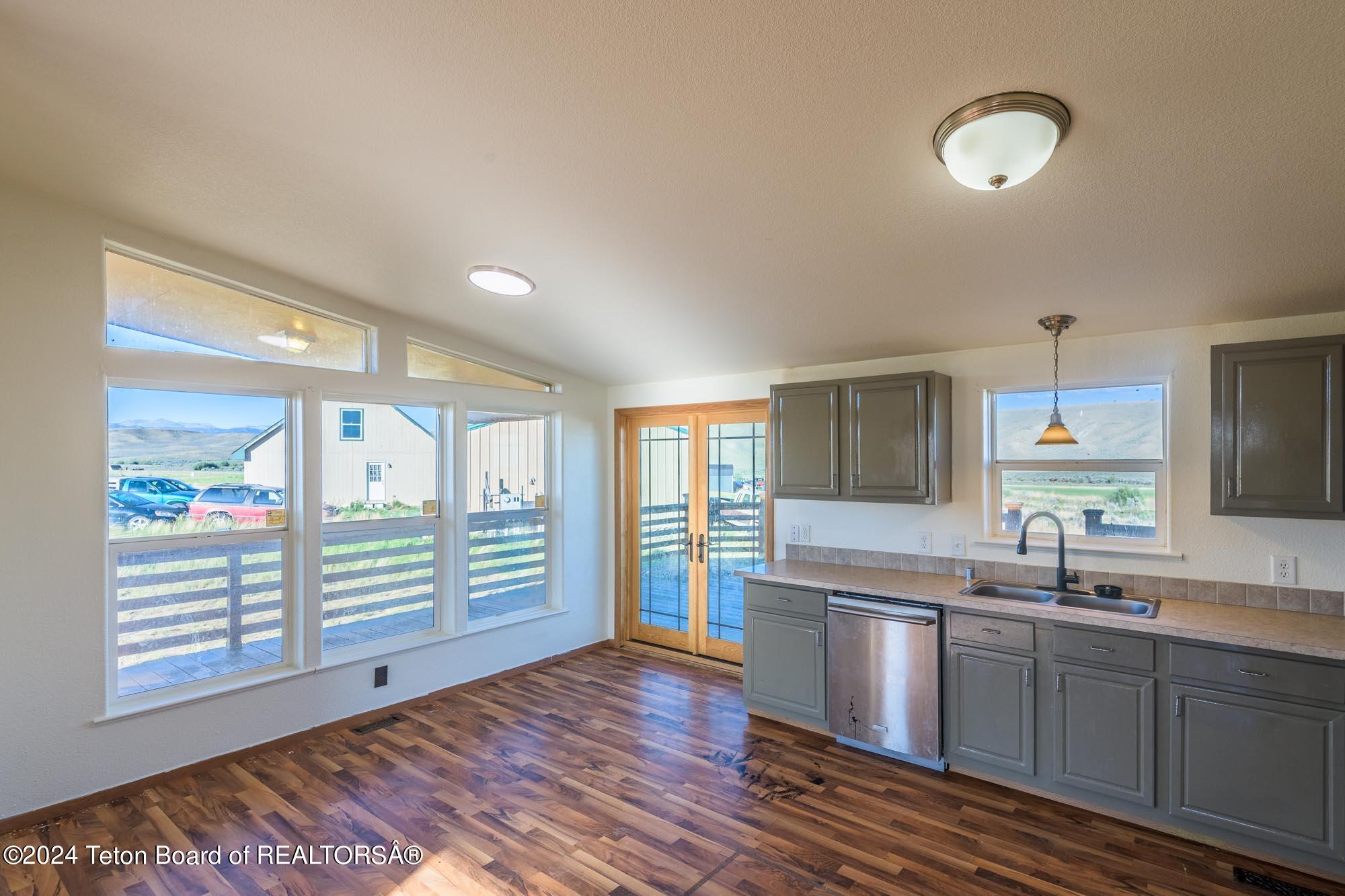 172 MEADOW LARK Lane